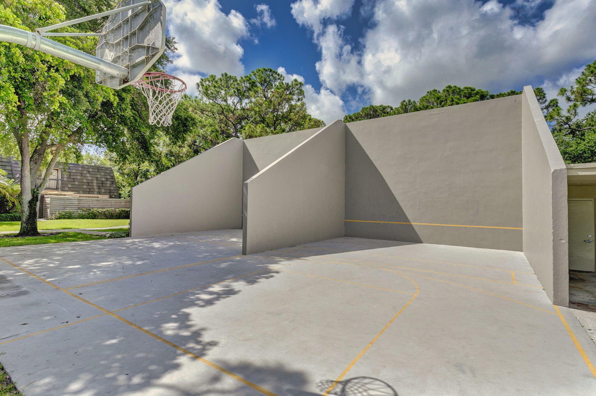 GLENWOOD TWNHS - Residential