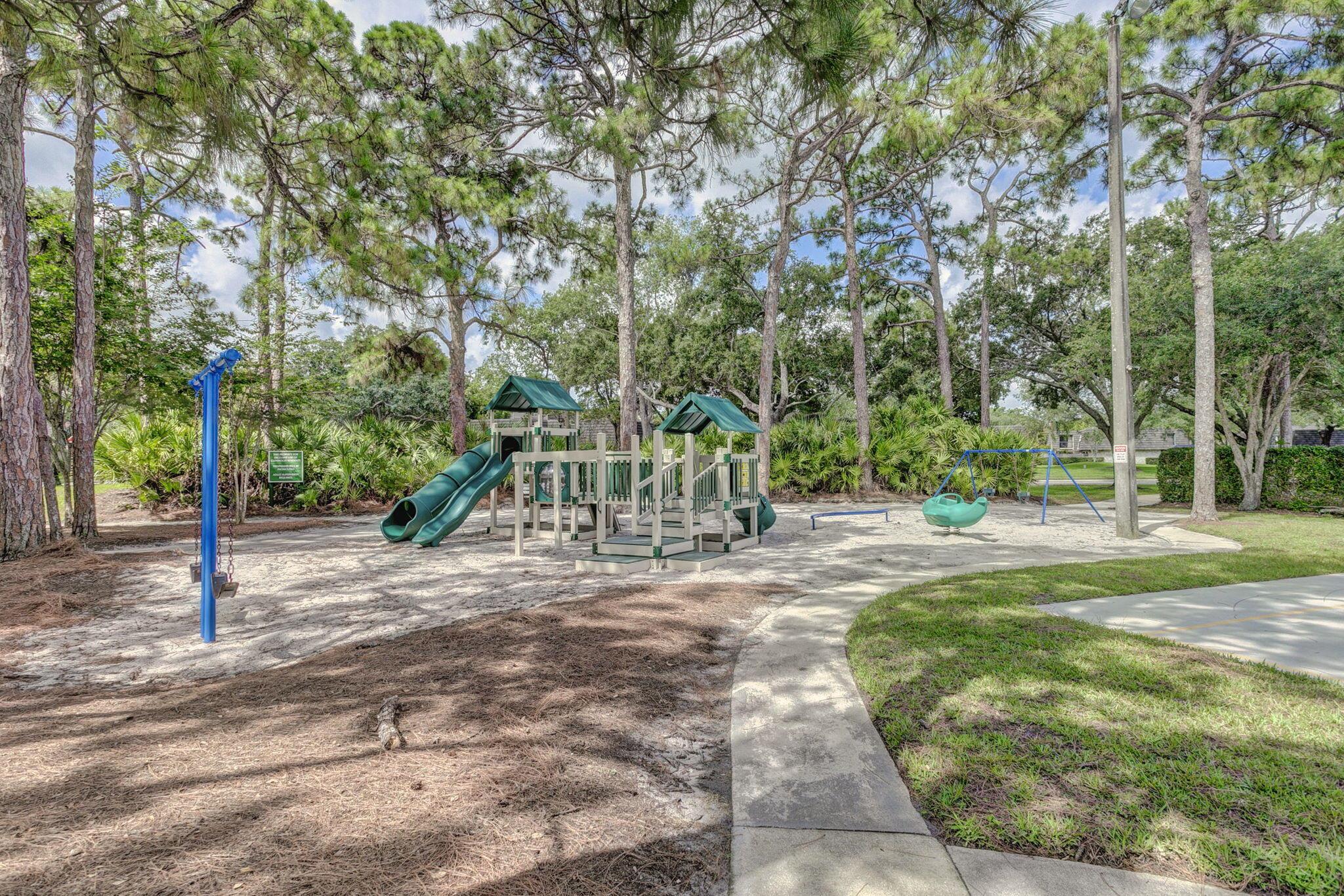 GLENWOOD TWNHS - Residential