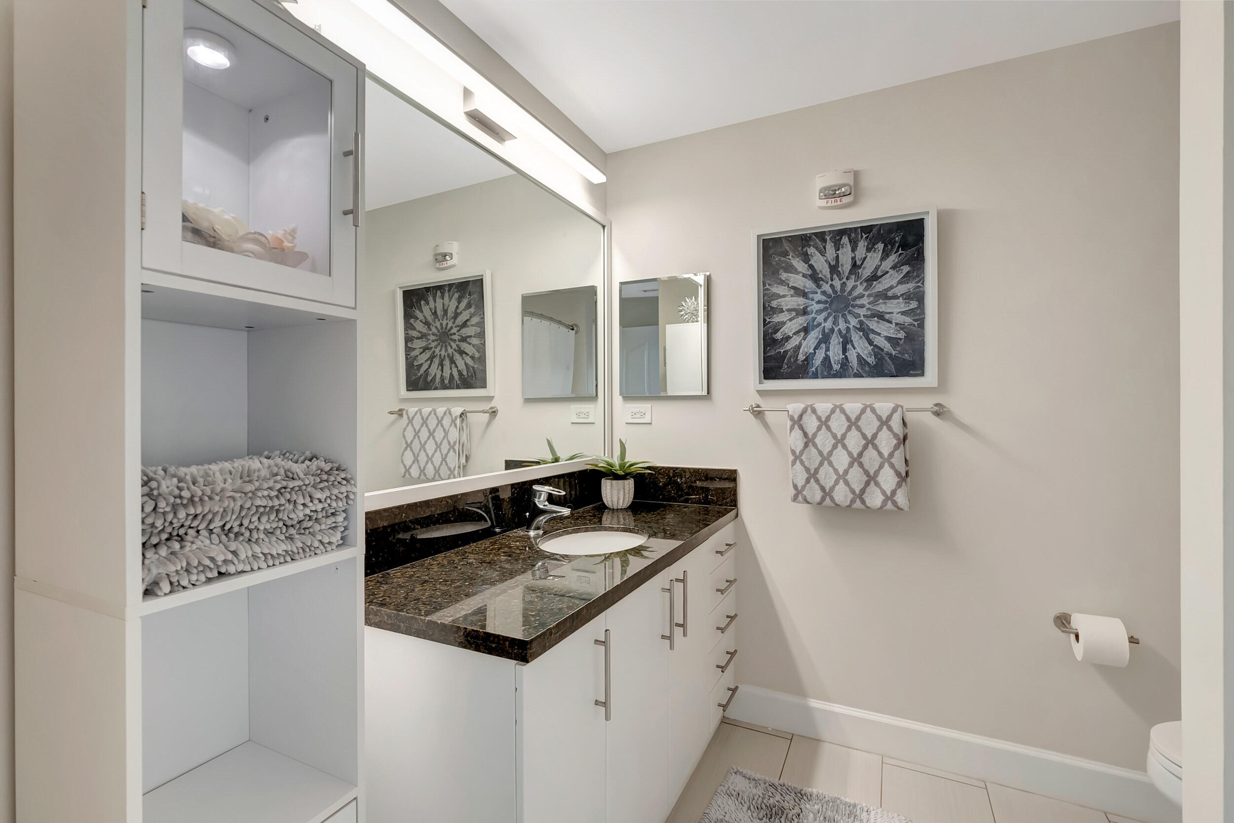 PINEAPPLE GROVE VILLAGE CONDO - Residential Lease