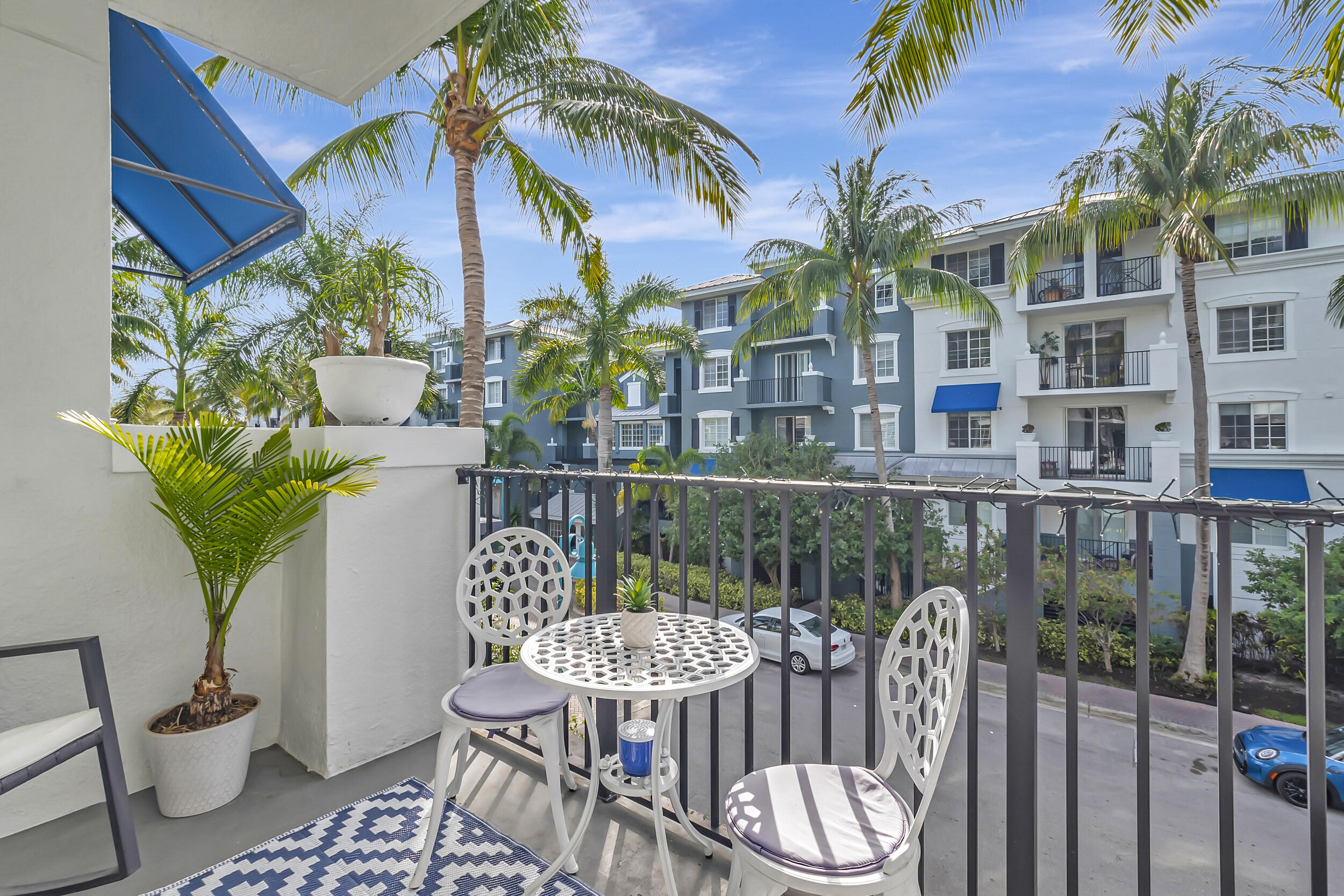 PINEAPPLE GROVE VILLAGE CONDO - Residential Lease