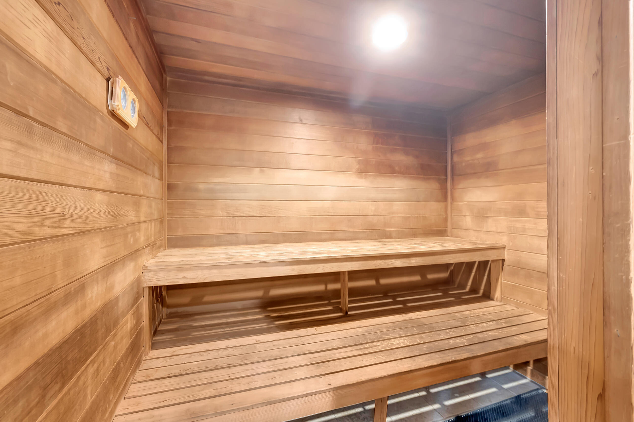 PINEAPPLE GROVE VILLAGE CONDO - Residential Lease