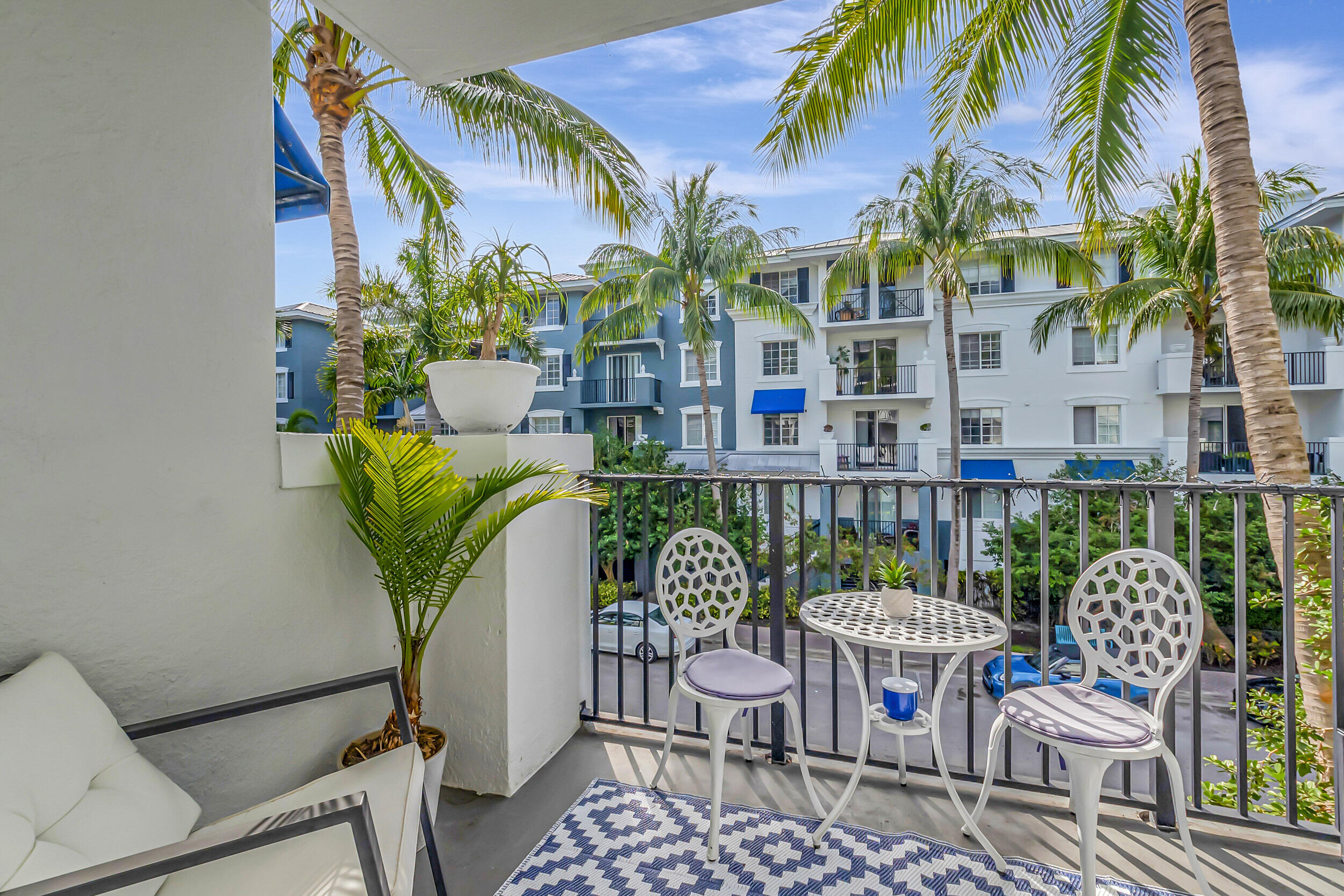 PINEAPPLE GROVE VILLAGE CONDO - Residential Lease