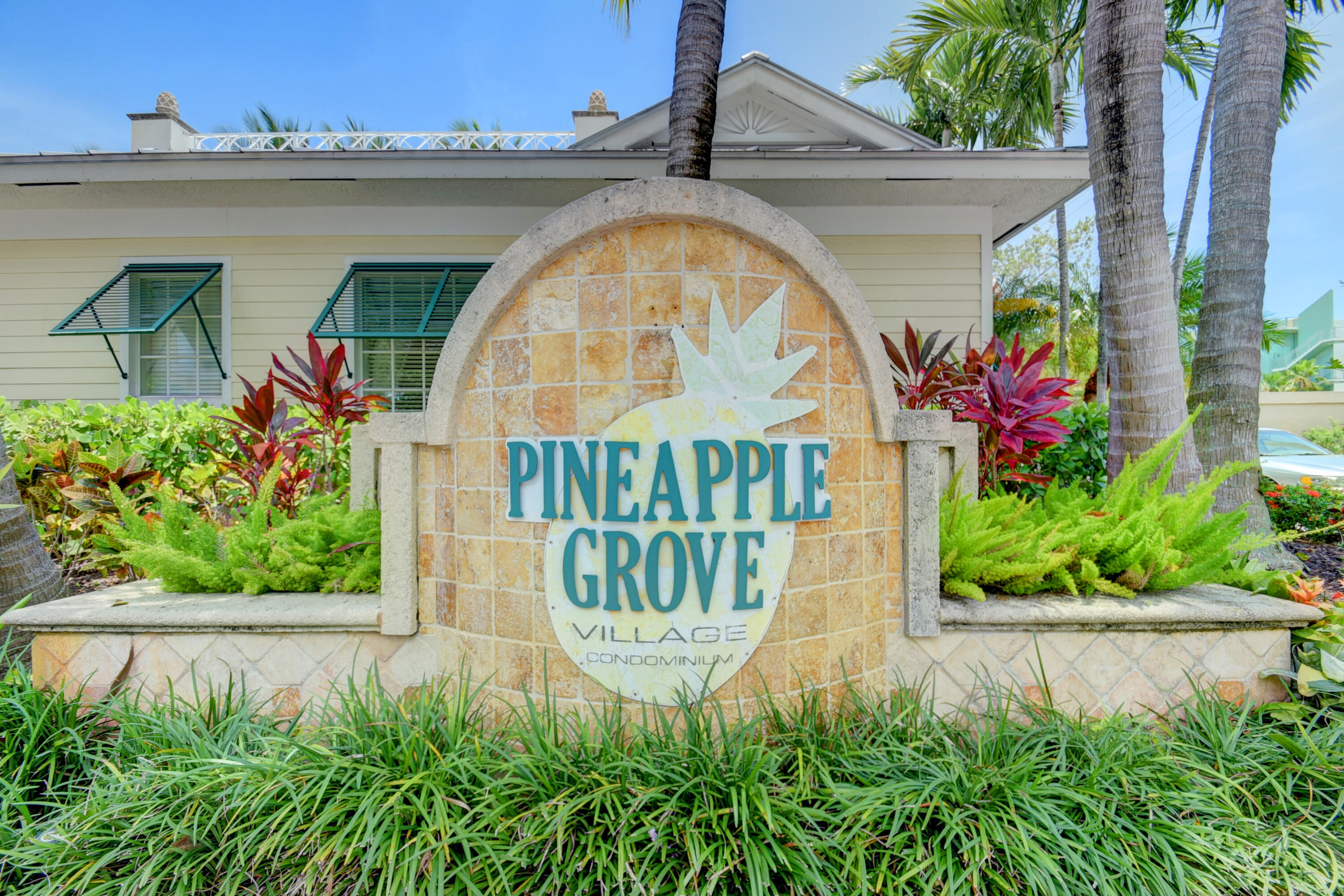 PINEAPPLE GROVE VILLAGE CONDO - Residential Lease