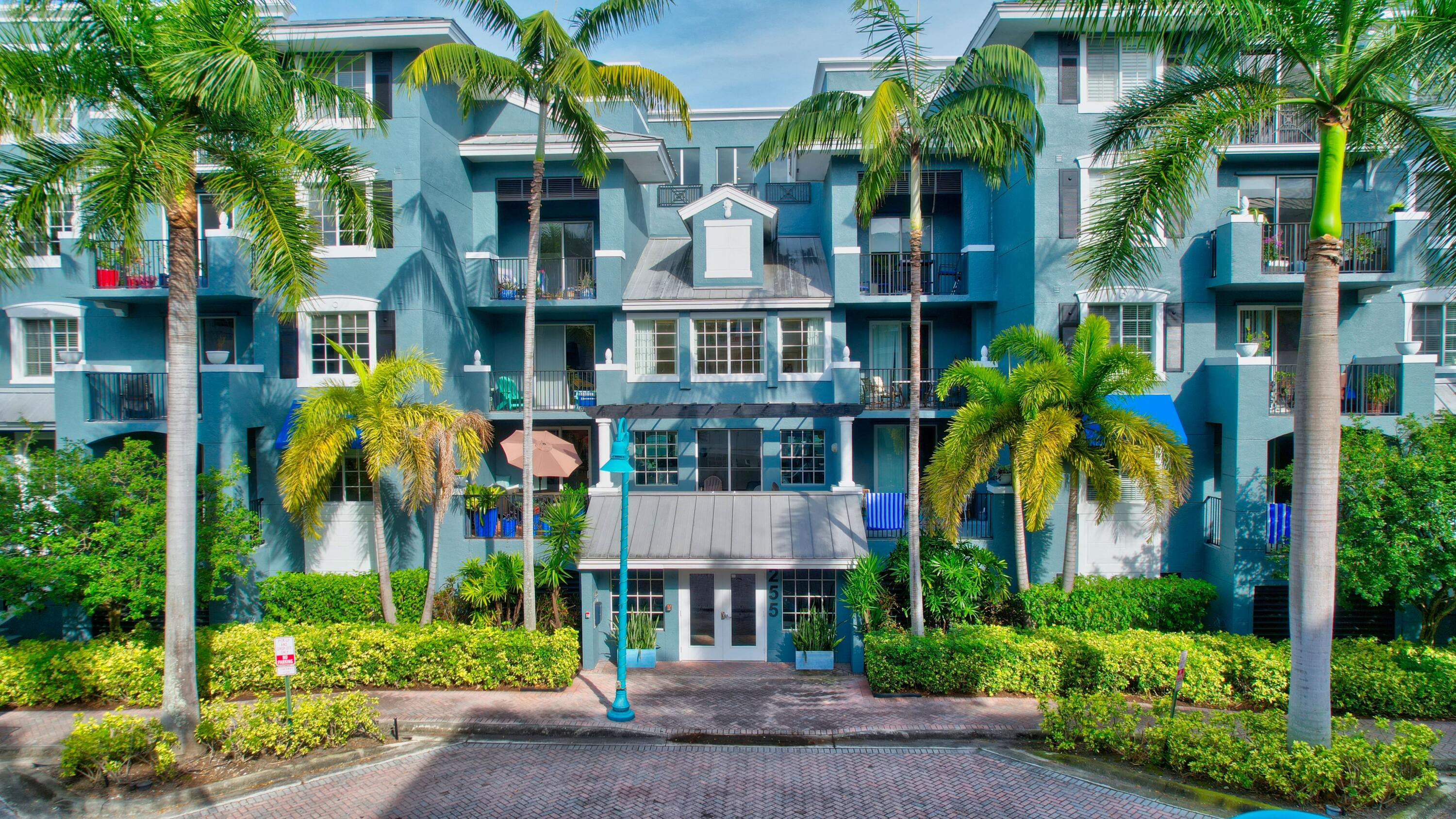 PINEAPPLE GROVE VILLAGE CONDO - Residential Lease