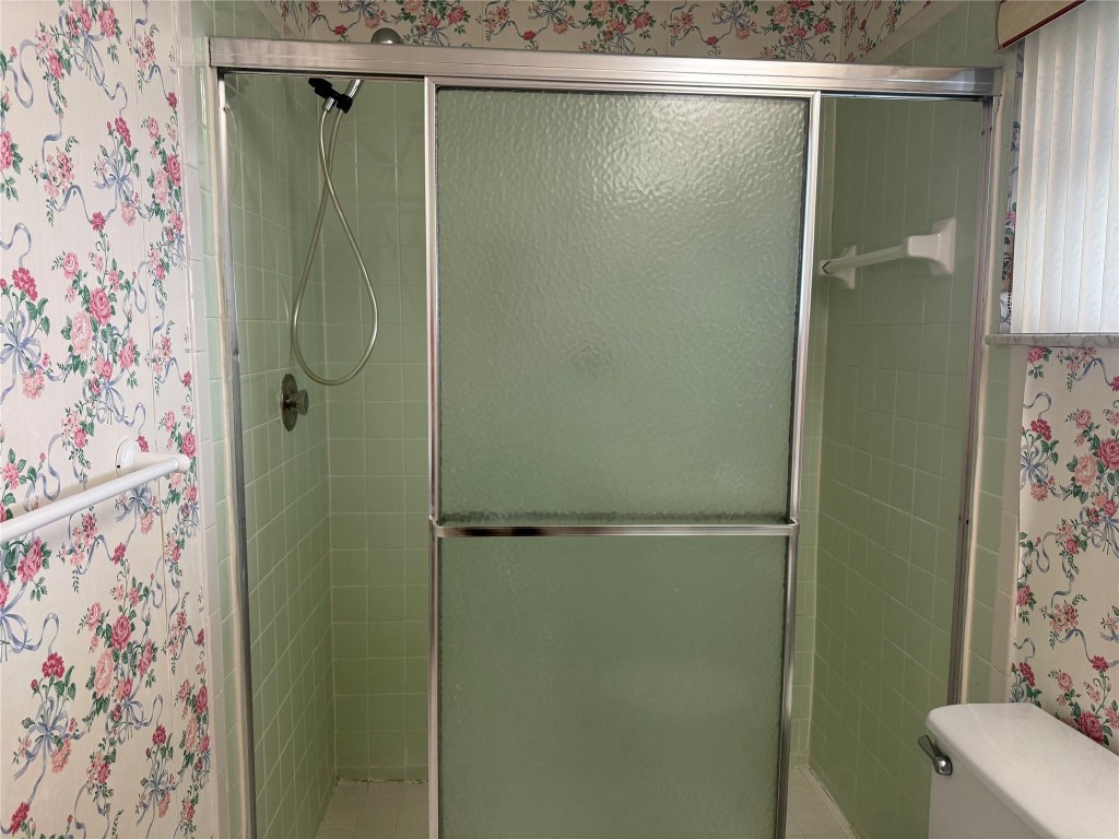 Lauderdale West Condo - Residential