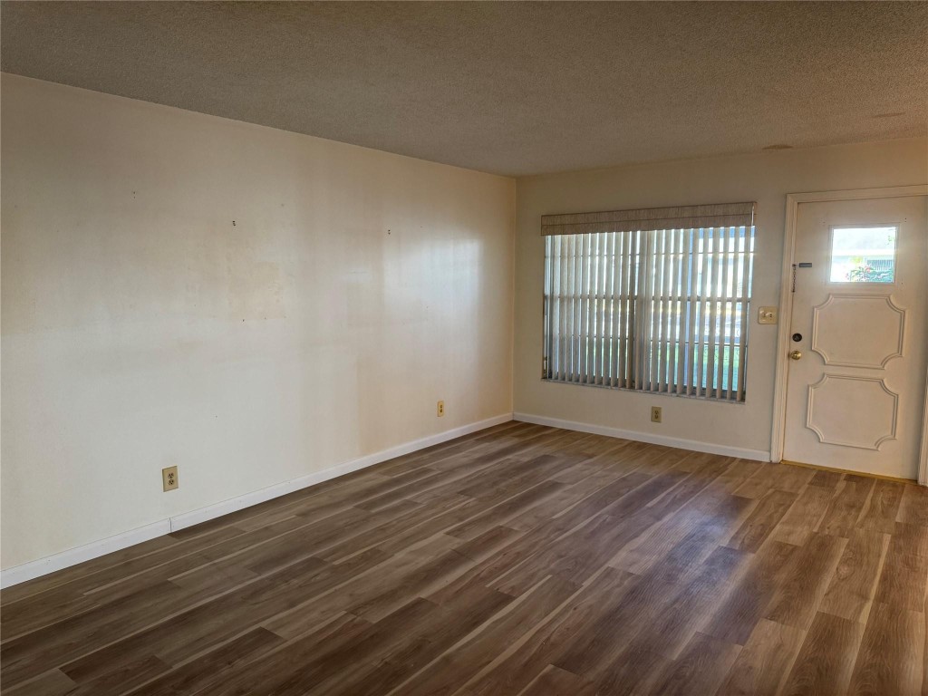 Lauderdale West Condo - Residential