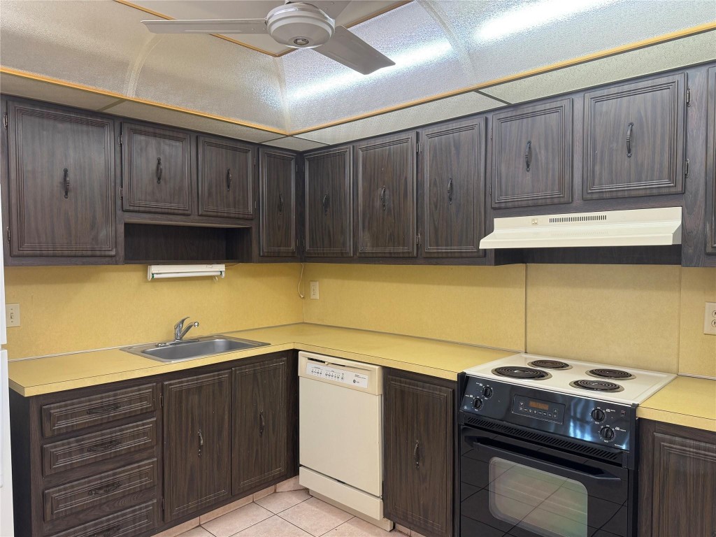 Lauderdale West Condo - Residential