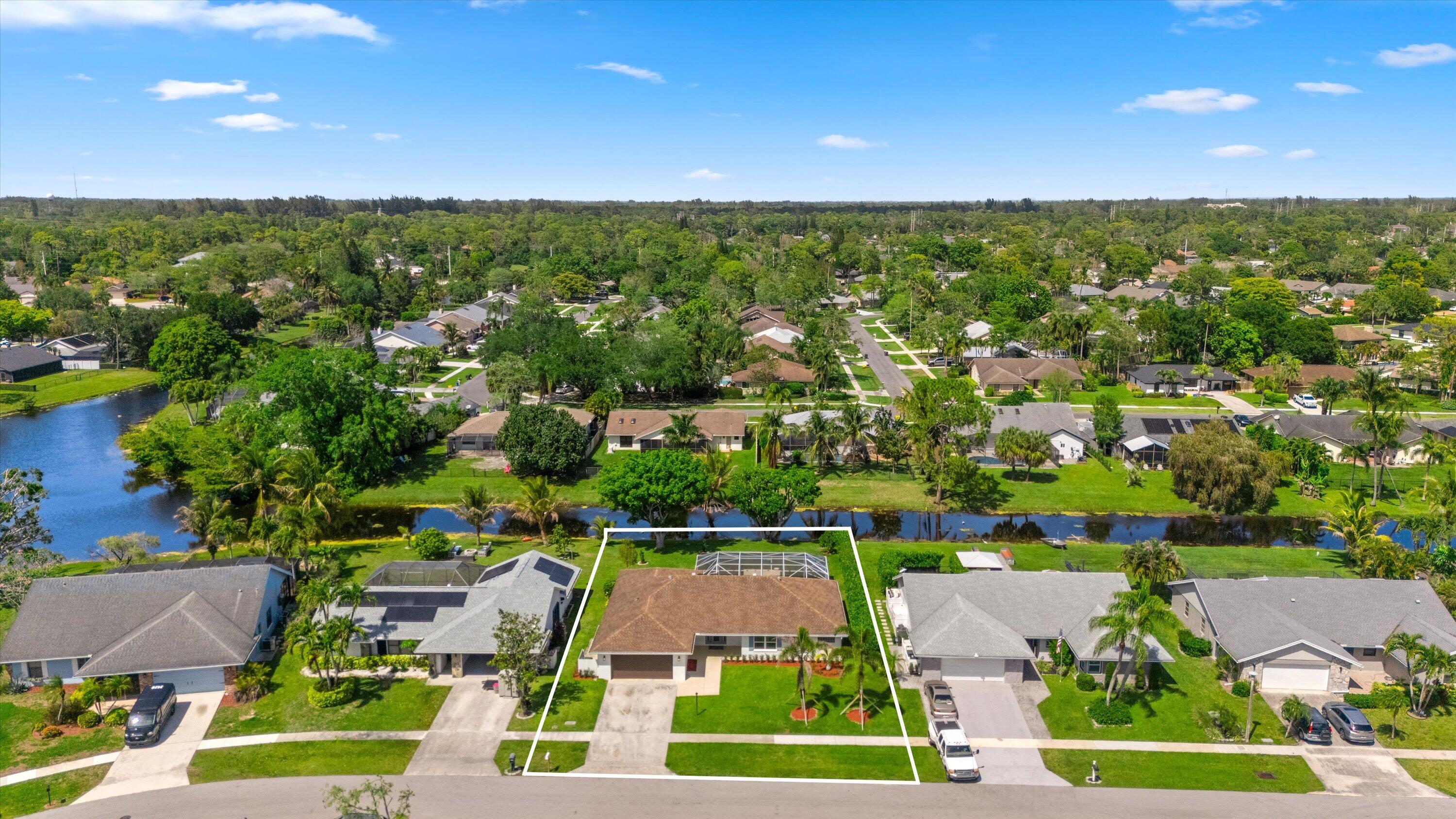 SUGAR POND MANOR OF WELLINGTON - Residential