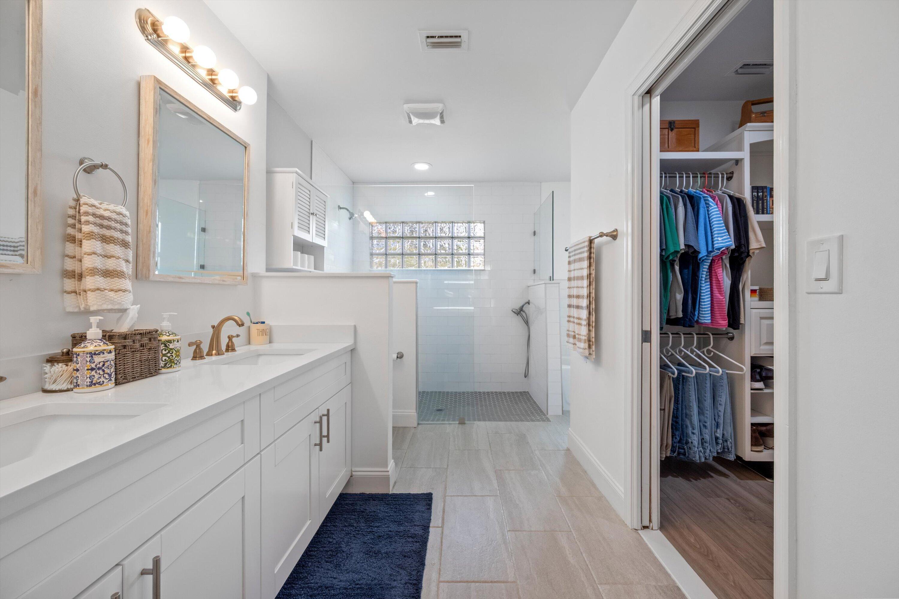 SUGAR POND MANOR OF WELLINGTON - Residential