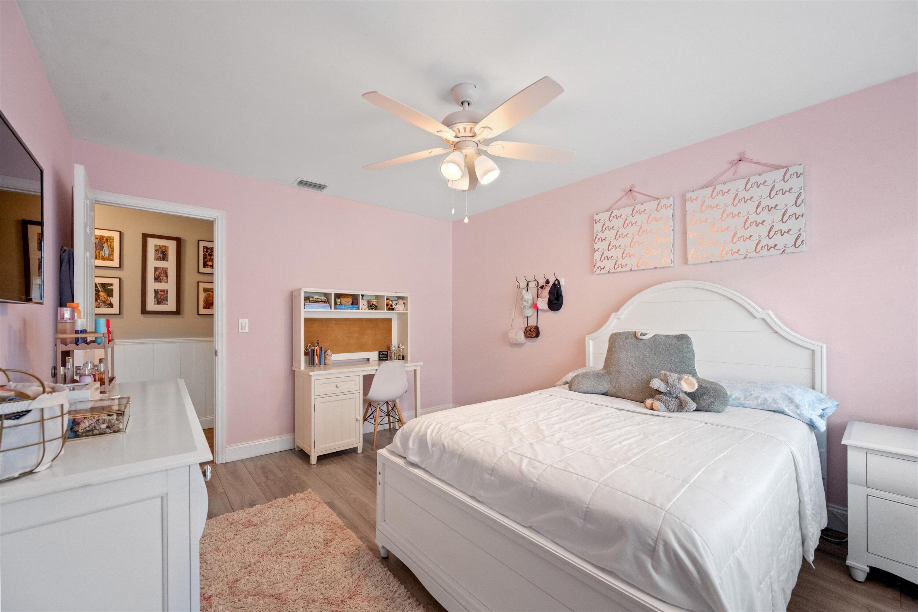 SUGAR POND MANOR OF WELLINGTON - Residential