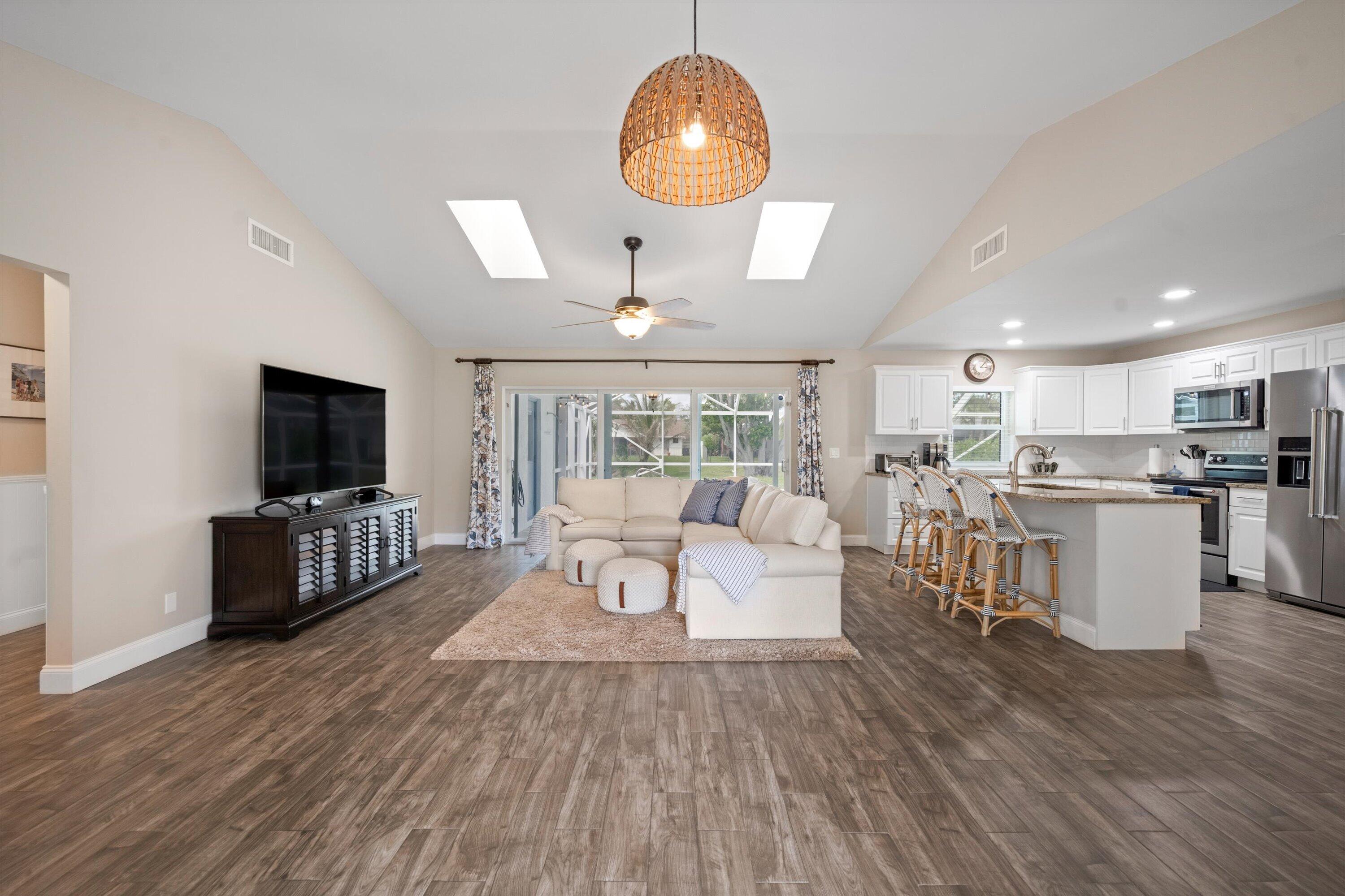 SUGAR POND MANOR OF WELLINGTON - Residential