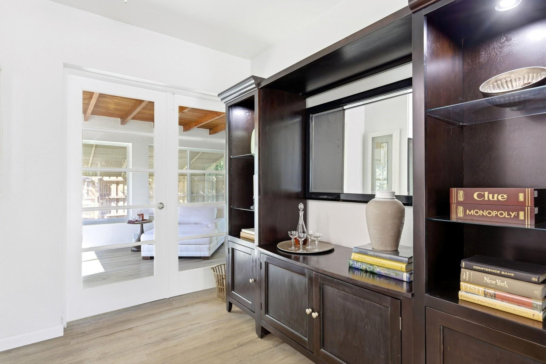 Tod Acres Country Club Se - Residential