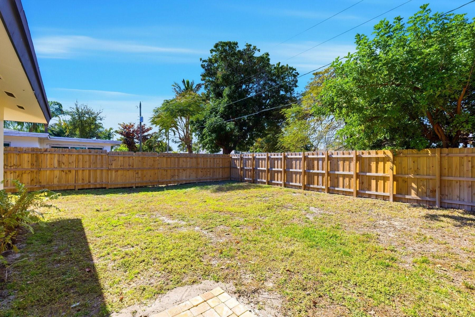 Tod Acres Country Club Se - Residential