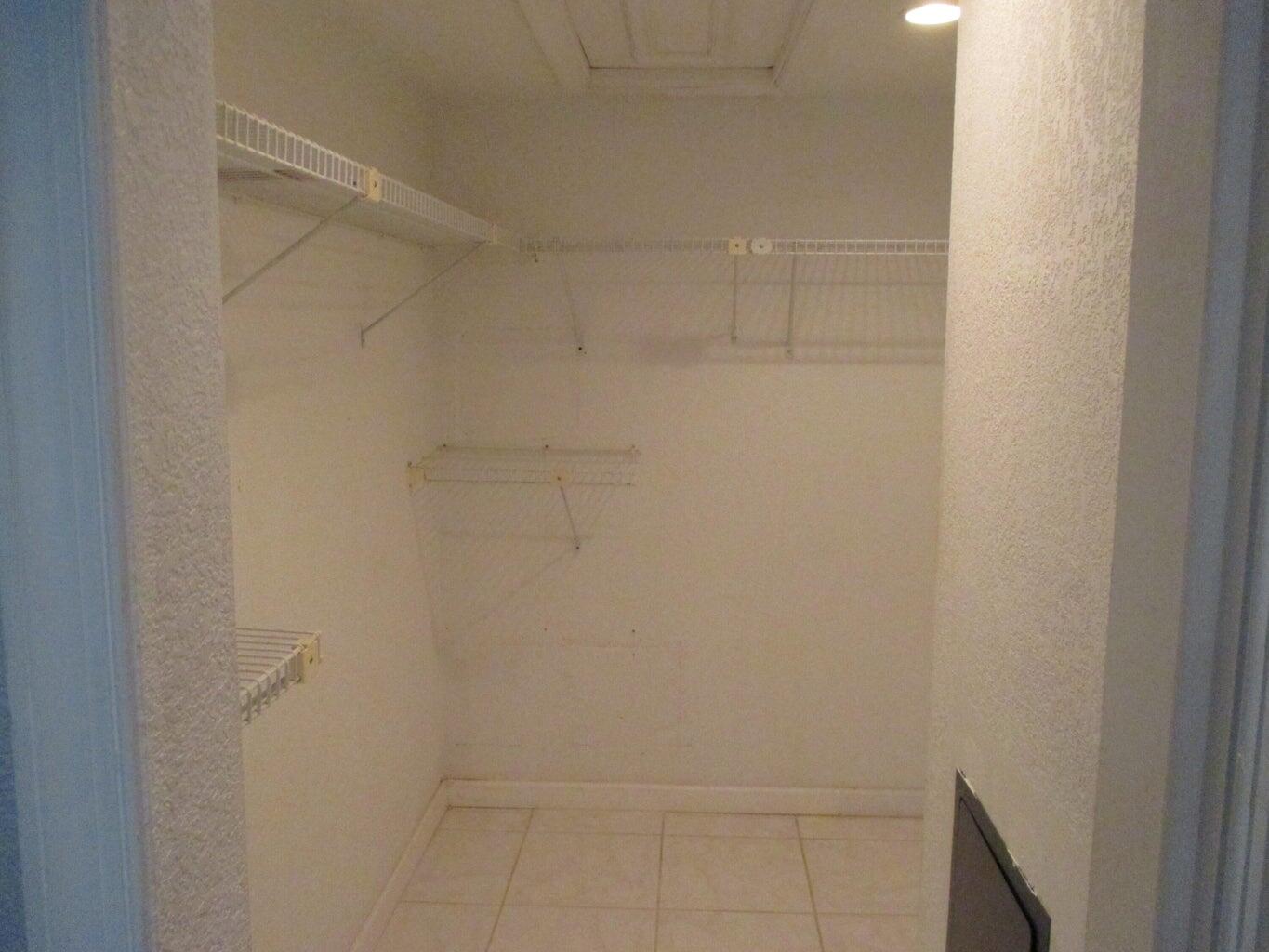 GOLDEN LAKES VILLAGE COND - Residential Lease