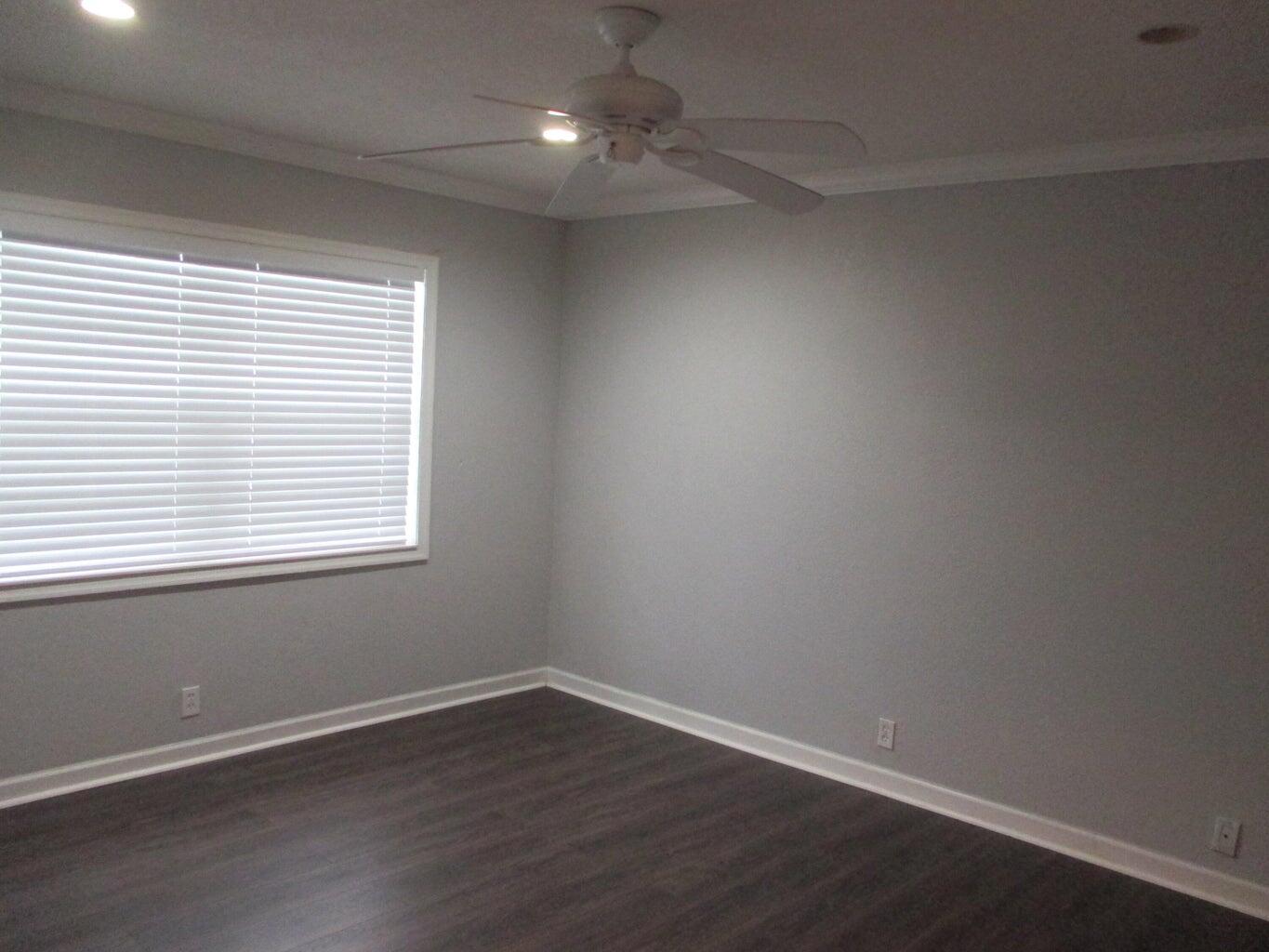 GOLDEN LAKES VILLAGE COND - Residential Lease