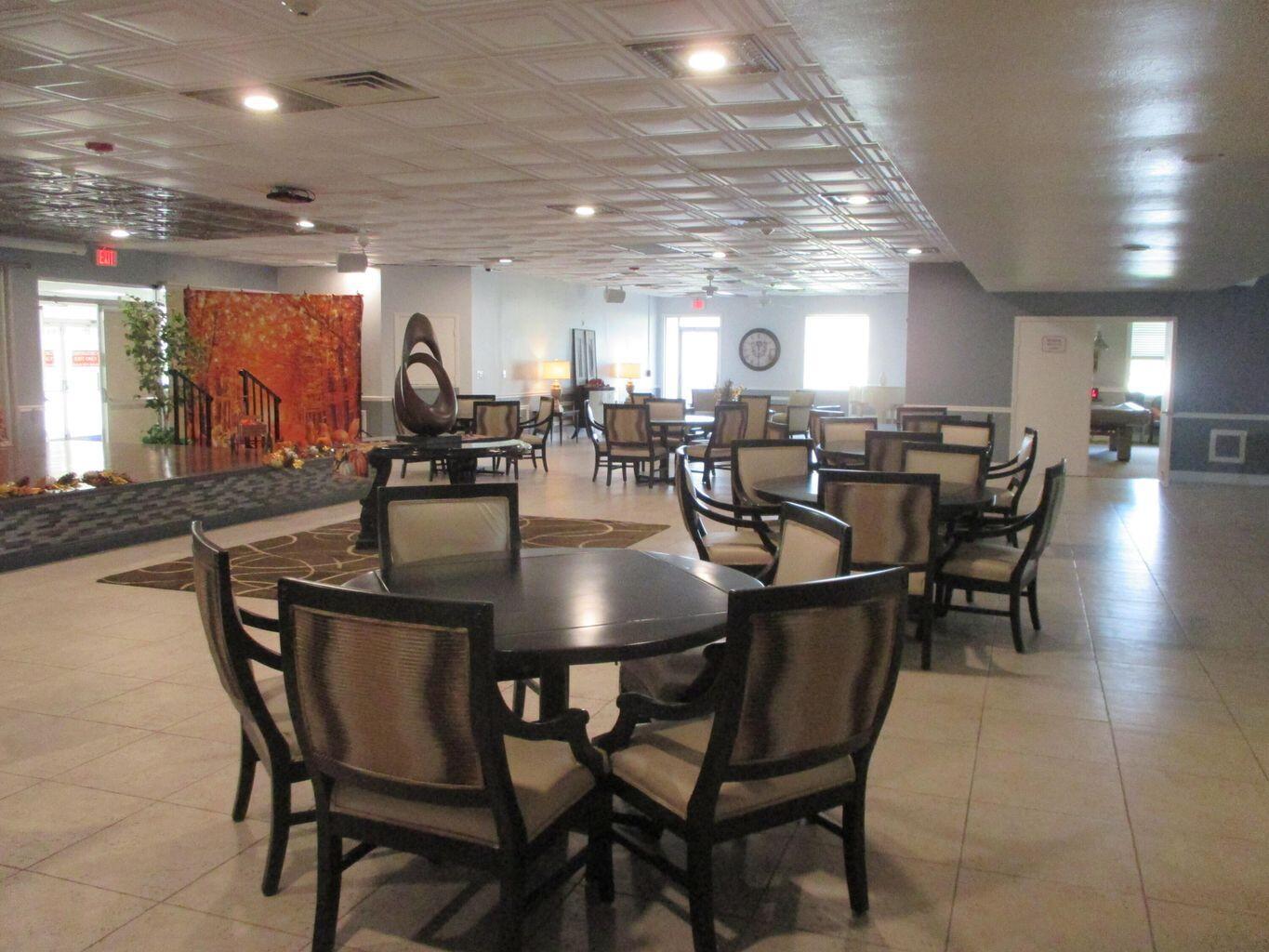 GOLDEN LAKES VILLAGE COND - Residential Lease