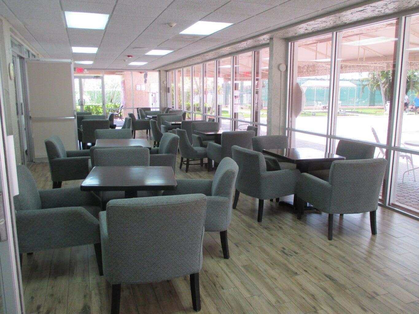 GOLDEN LAKES VILLAGE COND - Residential Lease