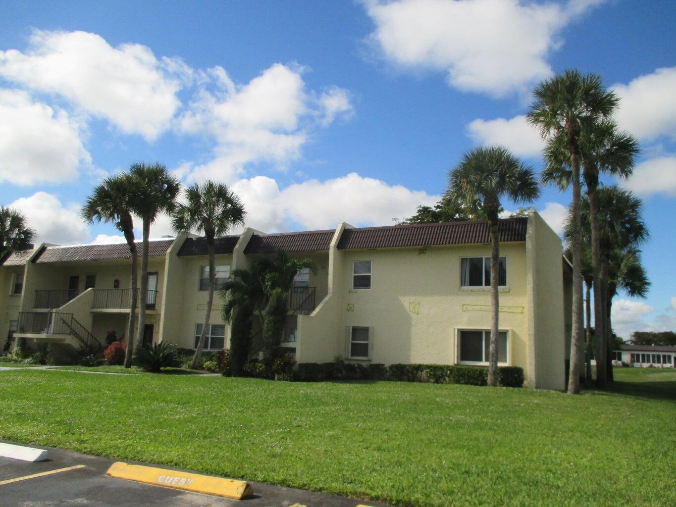 GOLDEN LAKES VILLAGE COND - Residential Lease