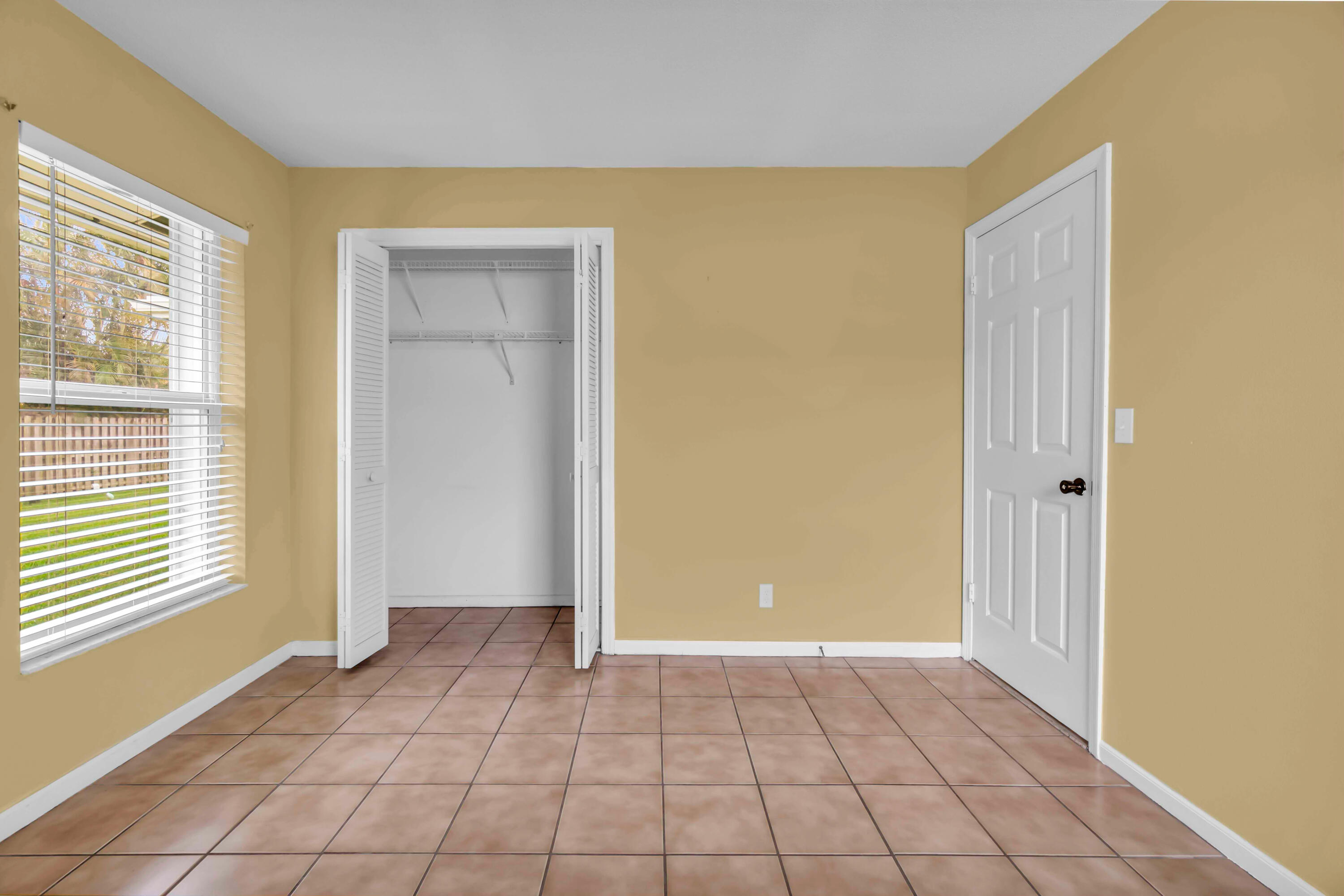 FLORIDA GARDENS 4 - Residential