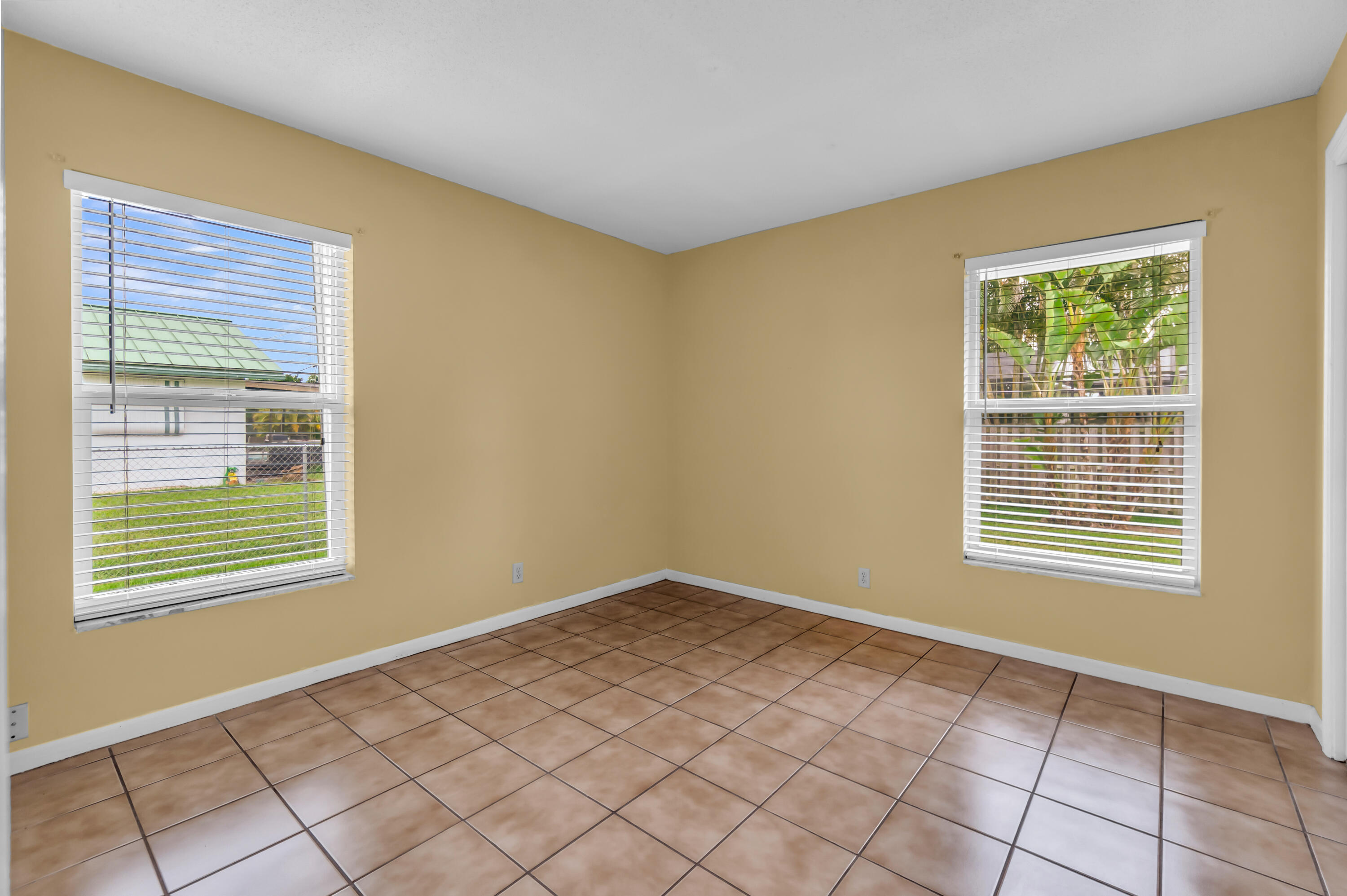 FLORIDA GARDENS 4 - Residential