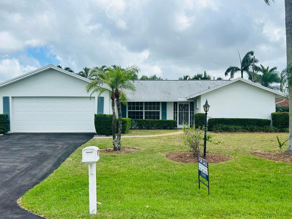 Photo of 121 W Cypress Drive, Lake Worth, FL 33461 (MLS # B26032650)