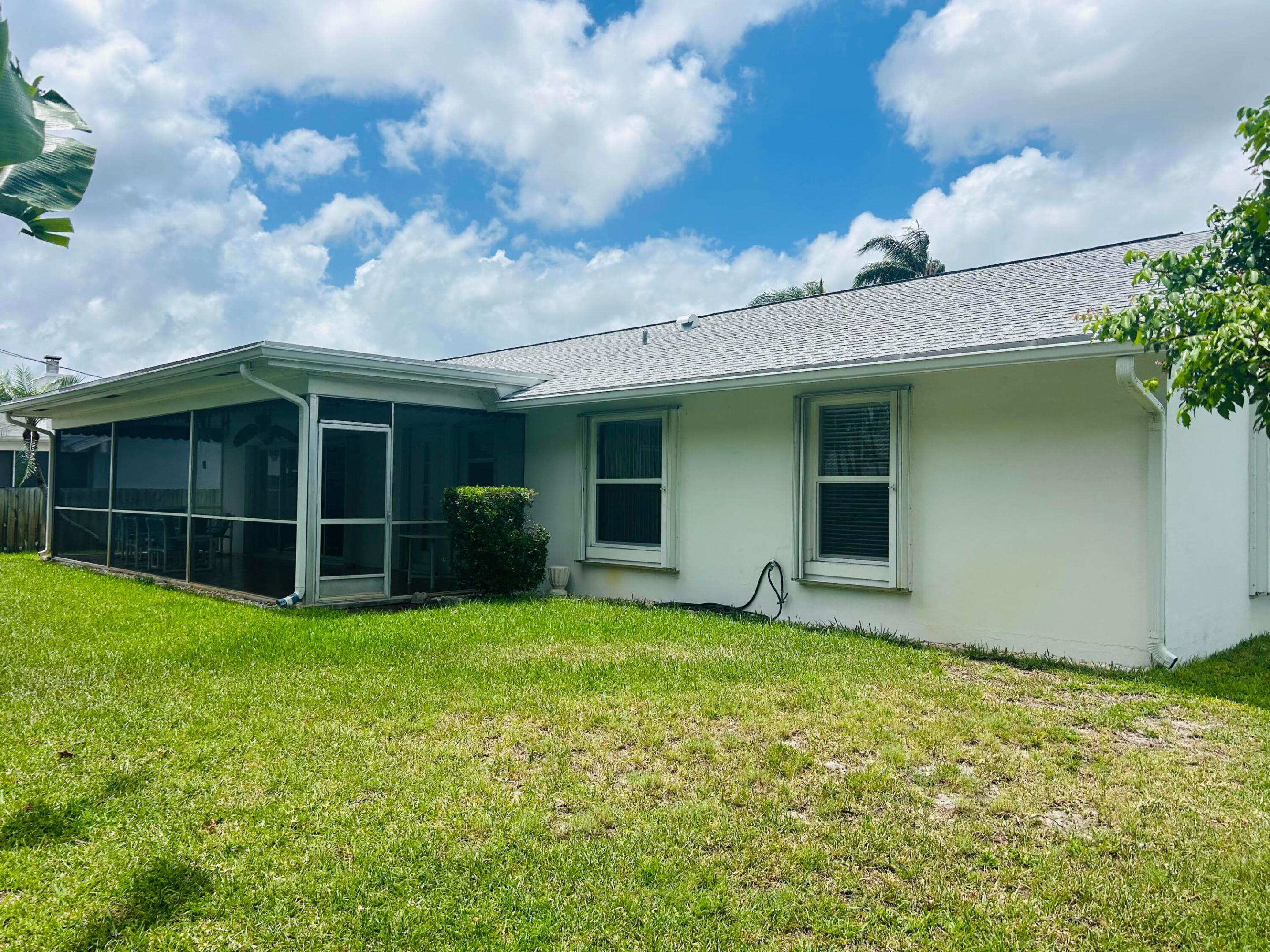 121 W Cypress Drive