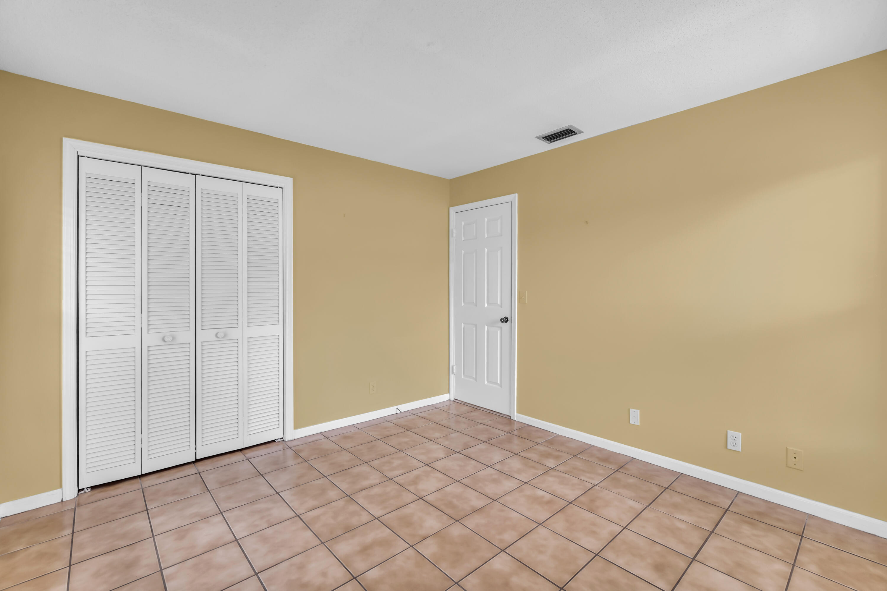 FLORIDA GARDENS 4 - Residential