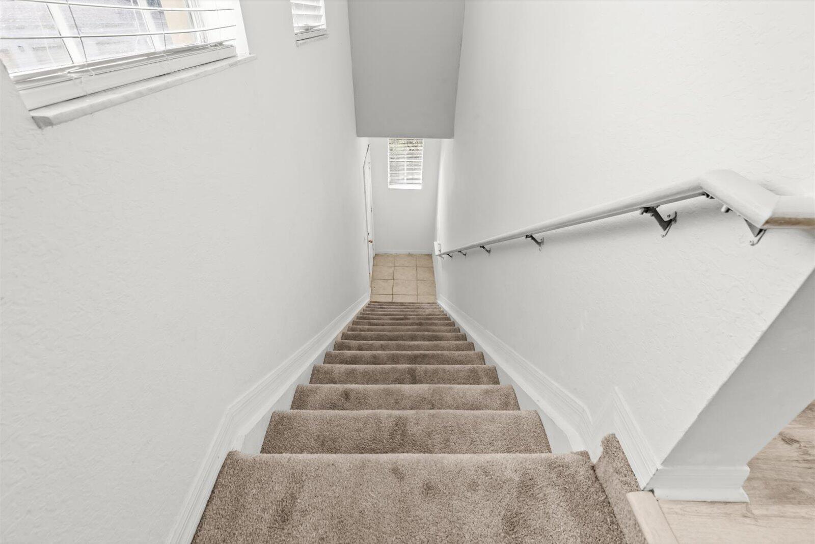 THE ESTATES AT STUART CONDO - Residential Lease