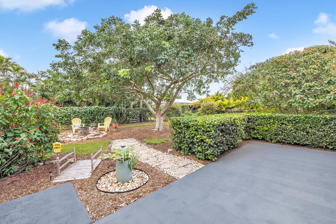 HOLIDAY CITY AT BOCA RATON SEC 3 - Residential