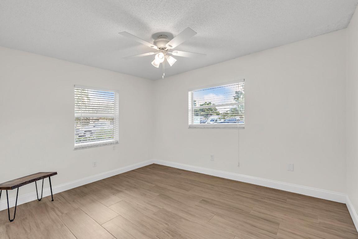 HOLIDAY CITY AT BOCA RATON SEC 3 - Residential