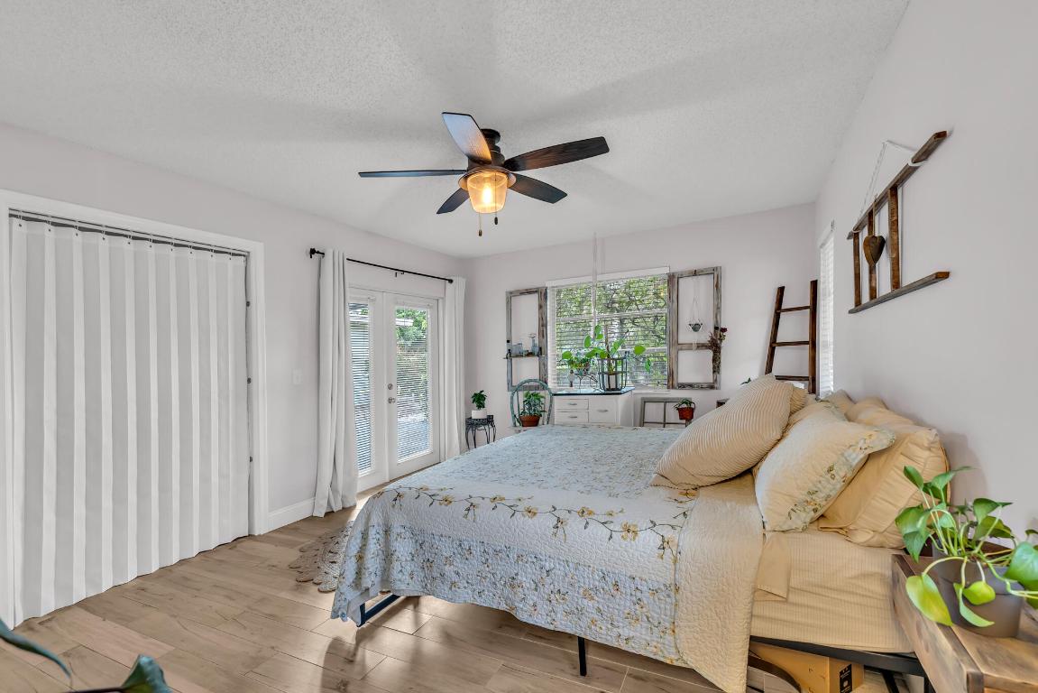 HOLIDAY CITY AT BOCA RATON SEC 3 - Residential