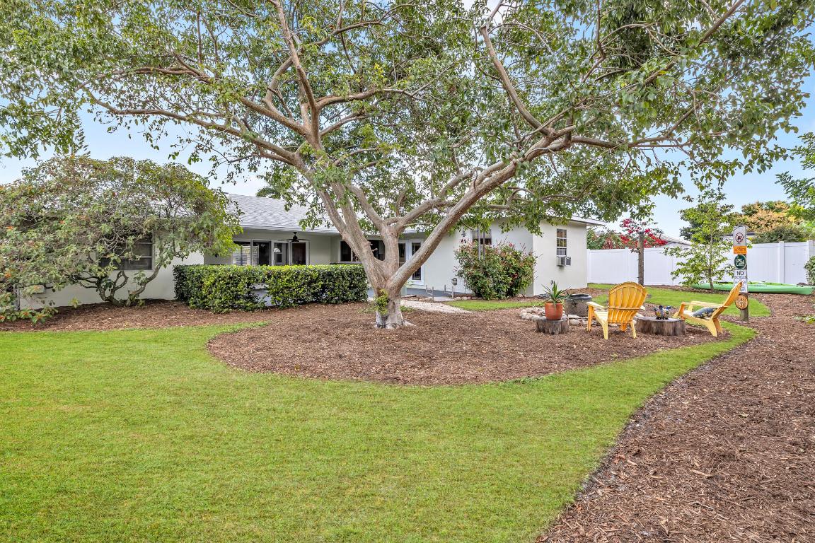 HOLIDAY CITY AT BOCA RATON SEC 3 - Residential