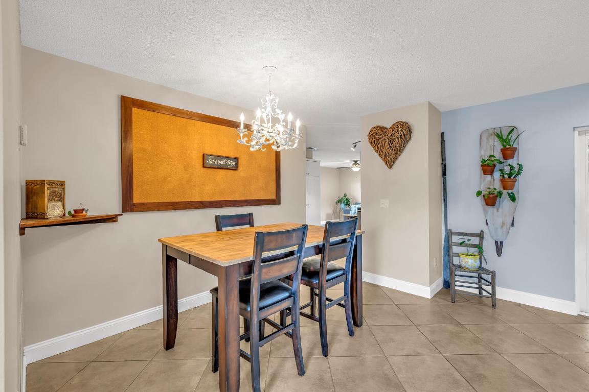 HOLIDAY CITY AT BOCA RATON SEC 3 - Residential