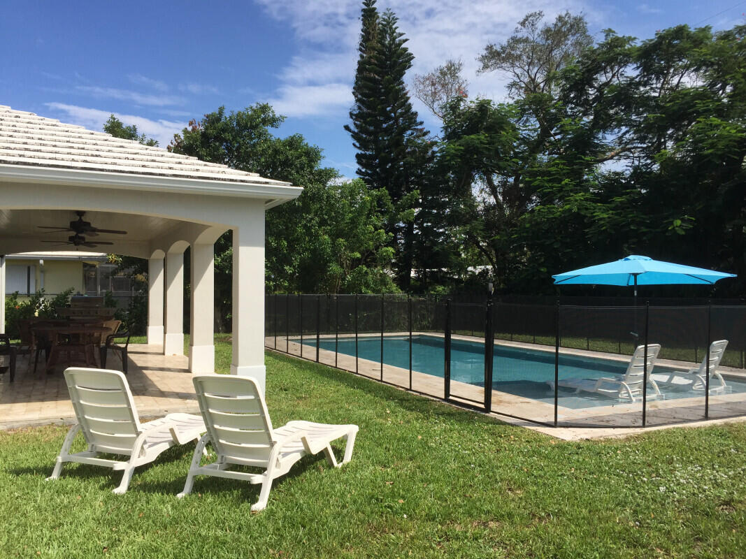 PALM BEACH FARMS CO 10 - Residential Lease