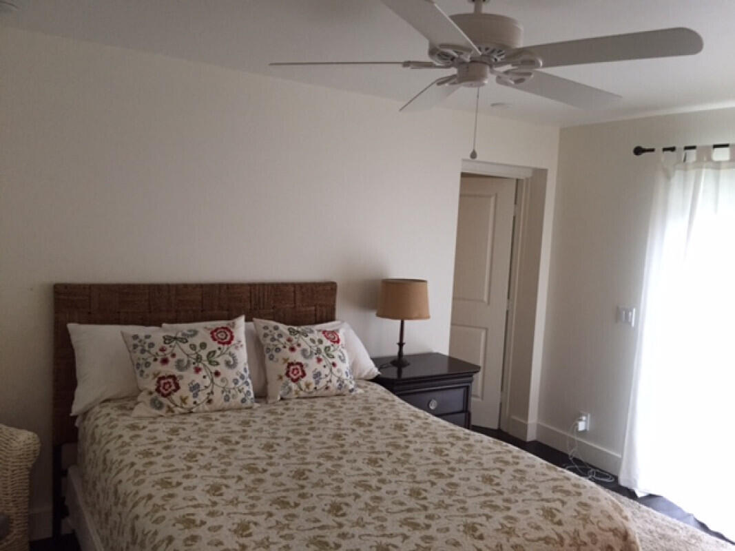 PALM BEACH FARMS CO 10 - Residential Lease