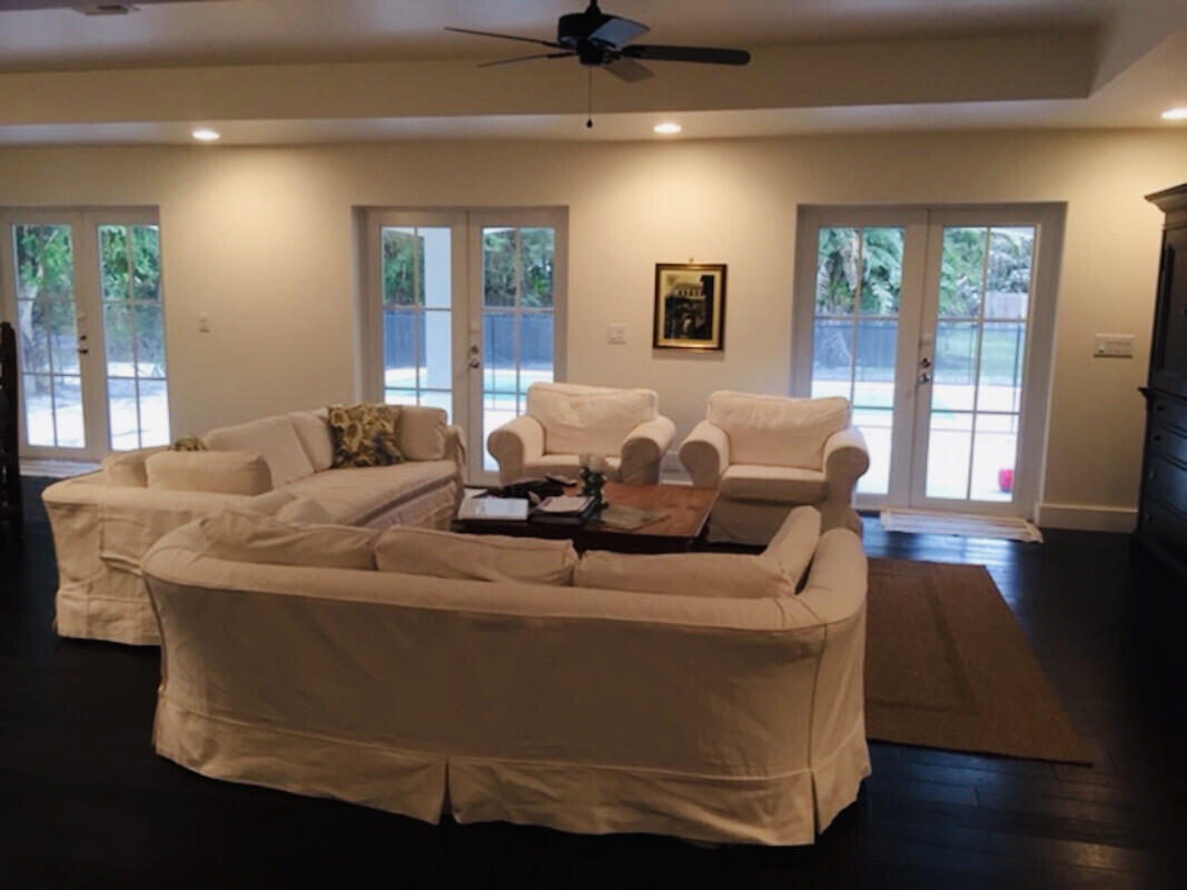 PALM BEACH FARMS CO 10 - Residential Lease