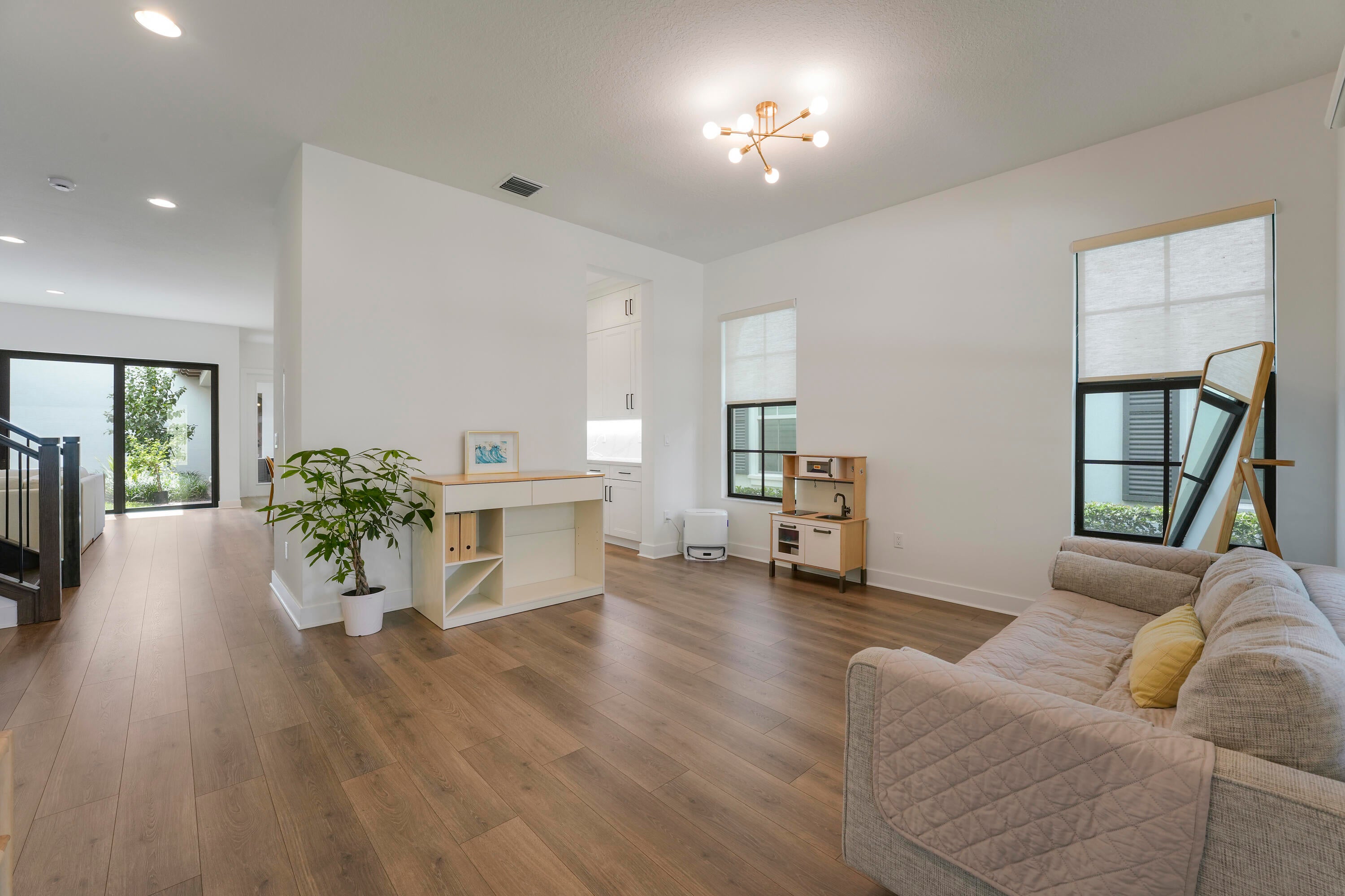 1006 FAULKNER Terrace