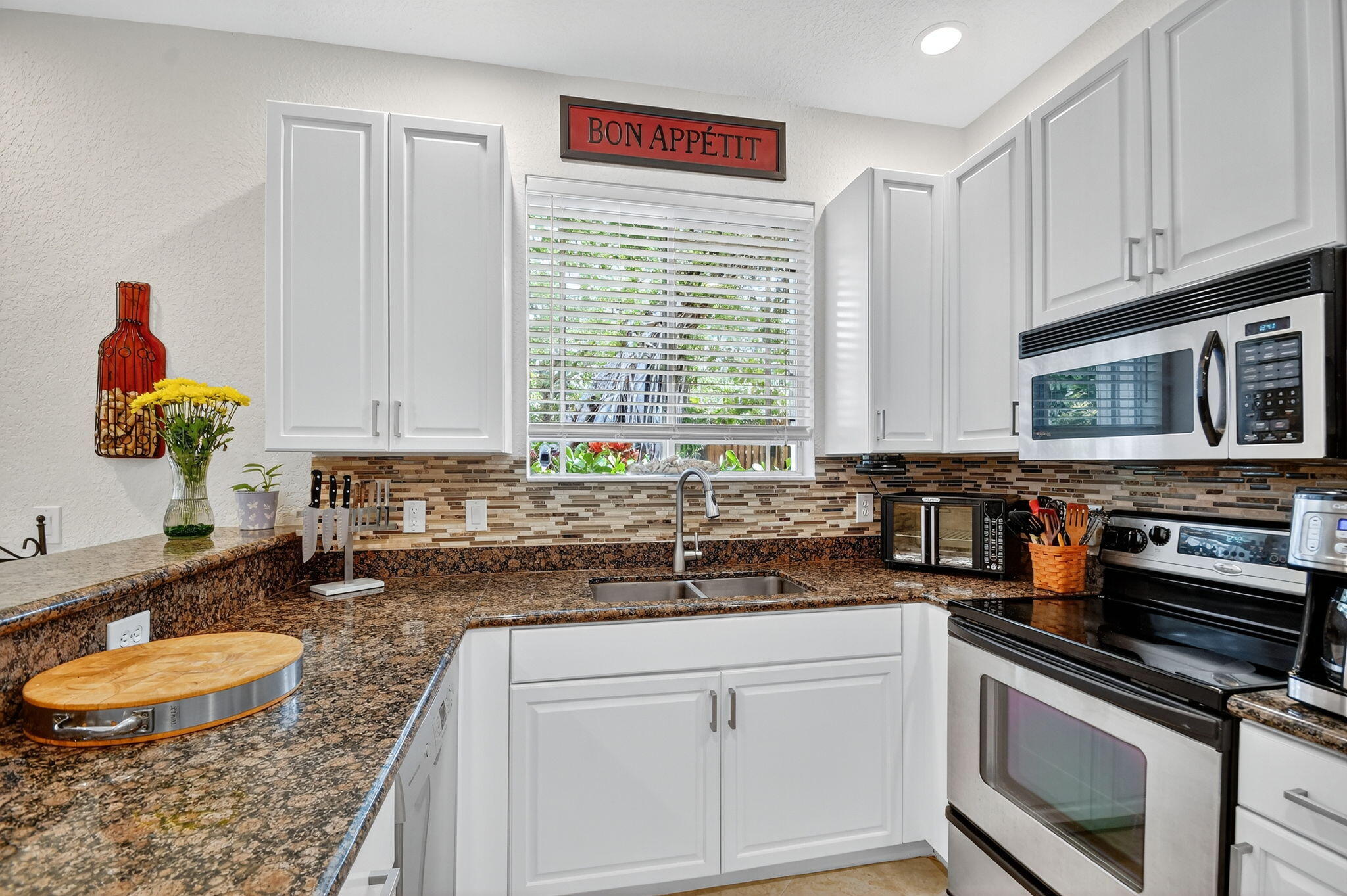 Boynton Beach, Florida 33435, United States, 3 Bedrooms Bedrooms, ,3 BathroomsBathrooms,Residential,Active,207911