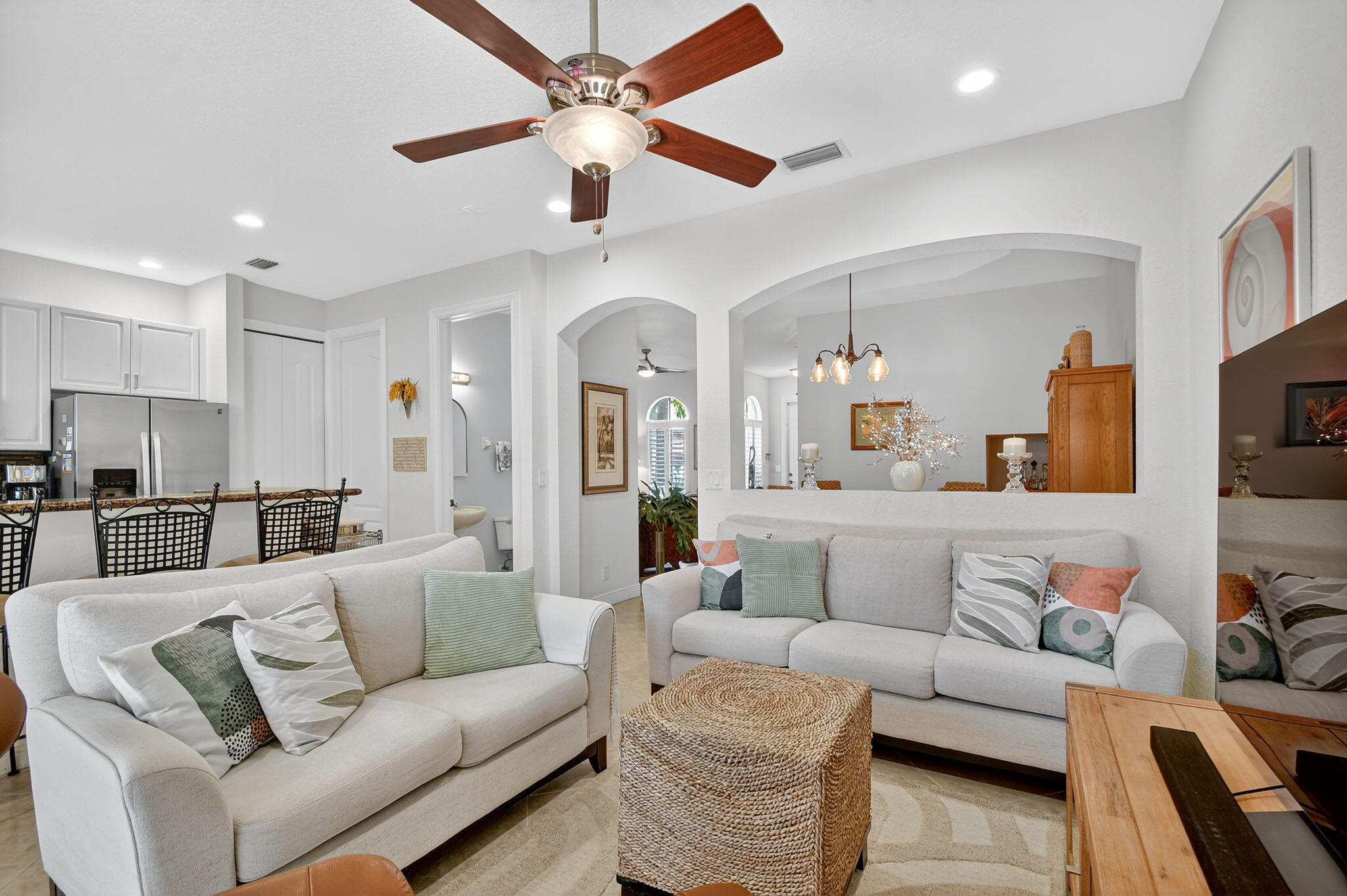 Boynton Beach, Florida 33435, United States, 3 Bedrooms Bedrooms, ,3 BathroomsBathrooms,Residential,Active,207911