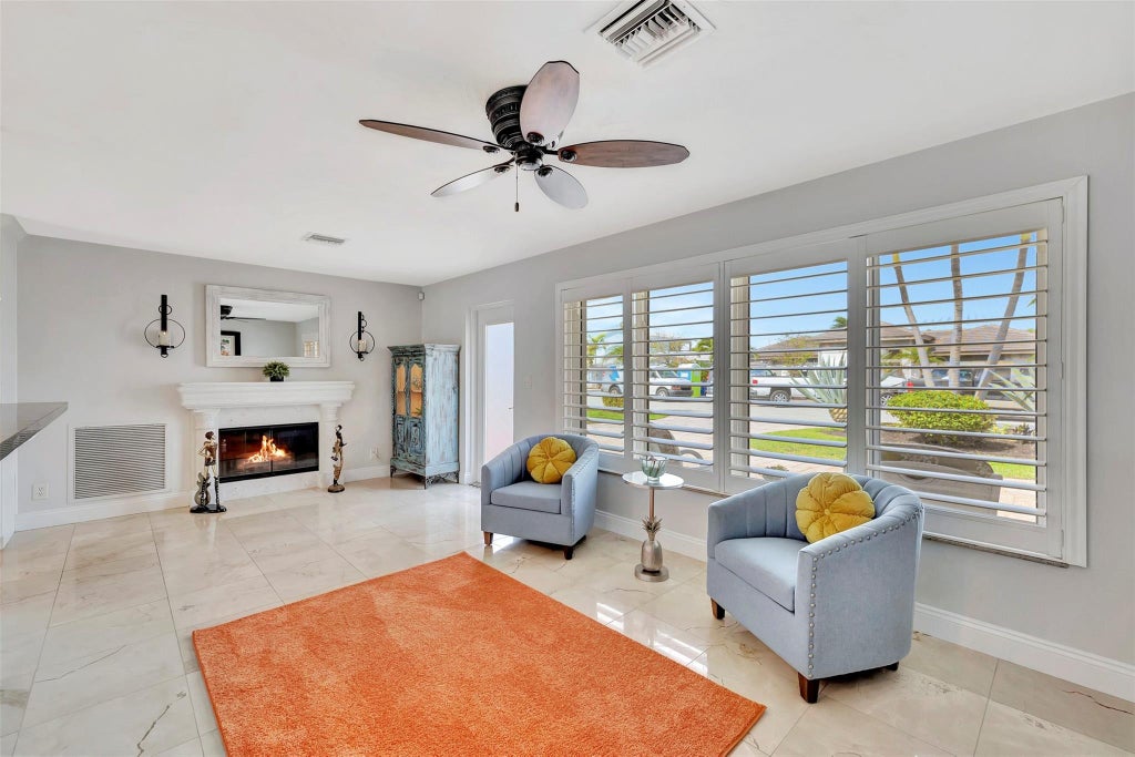 Photo of 2358 SE 11th Street, Pompano Beach, FL 33062 (MLS # F10428030)