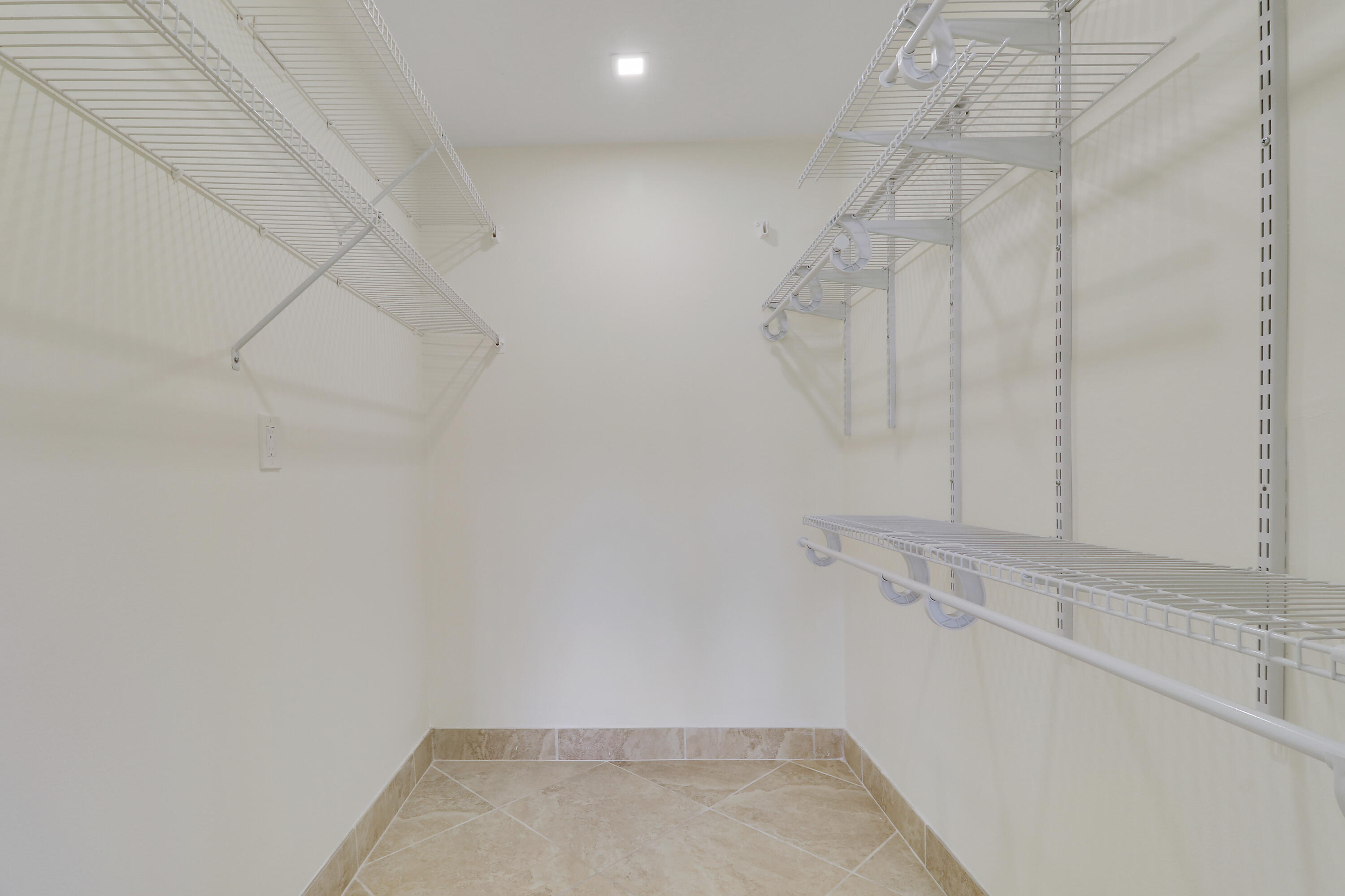DUNBAR WOODS CONDO I II AND III IN OR4410P782, - Residential