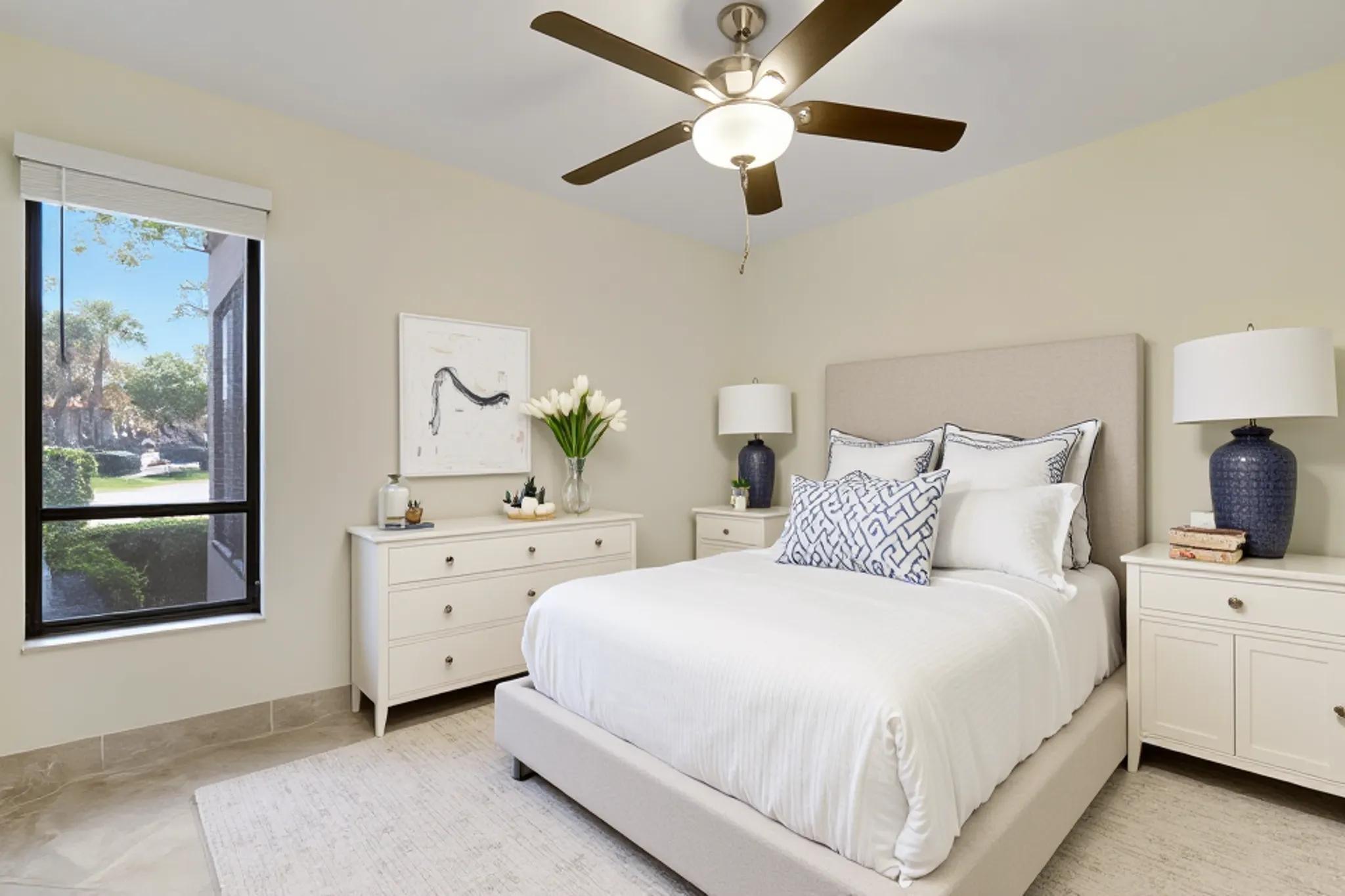 DUNBAR WOODS CONDO I II AND III IN OR4410P782, - Residential