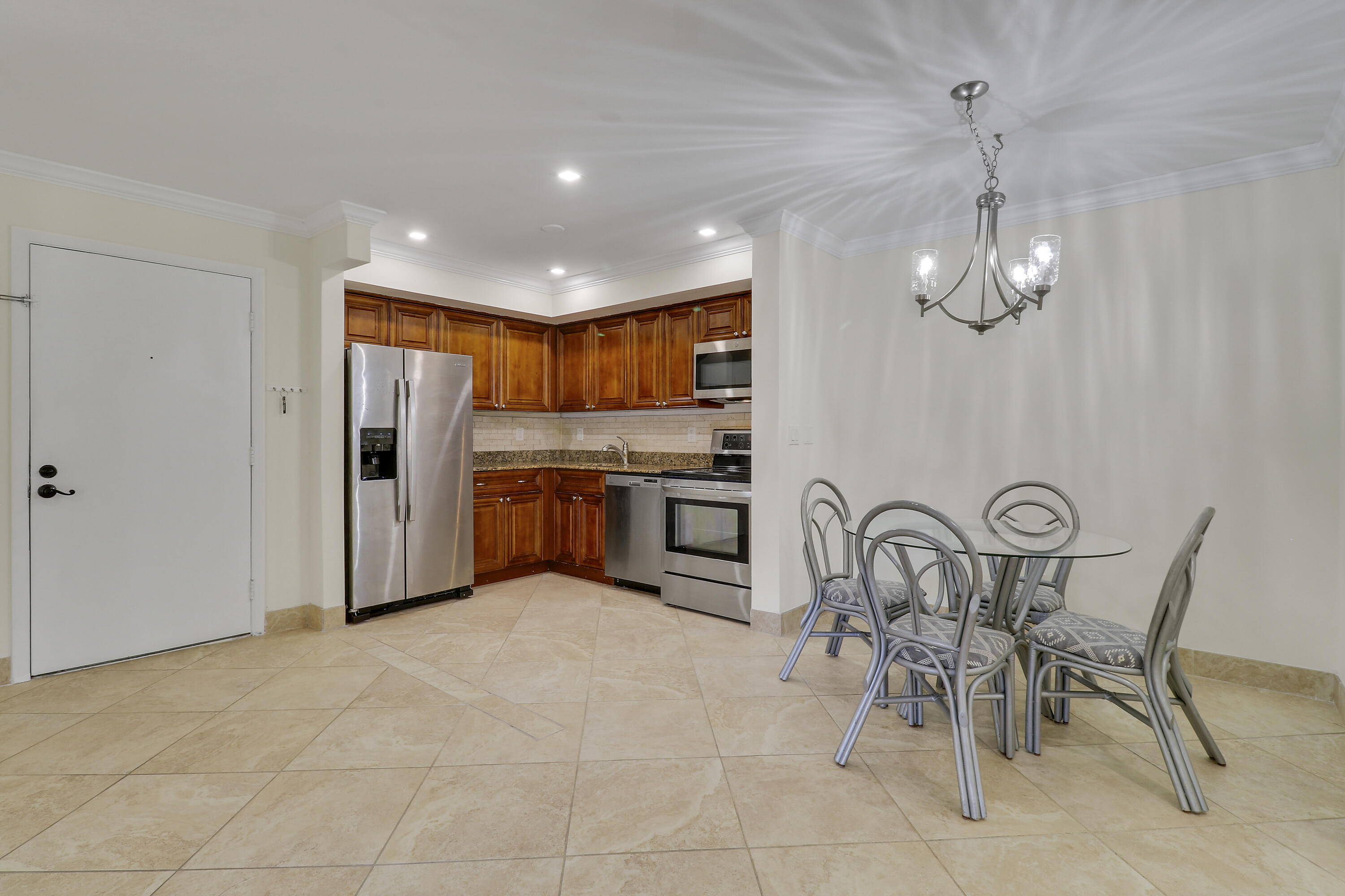 DUNBAR WOODS CONDO I II AND III IN OR4410P782, - Residential