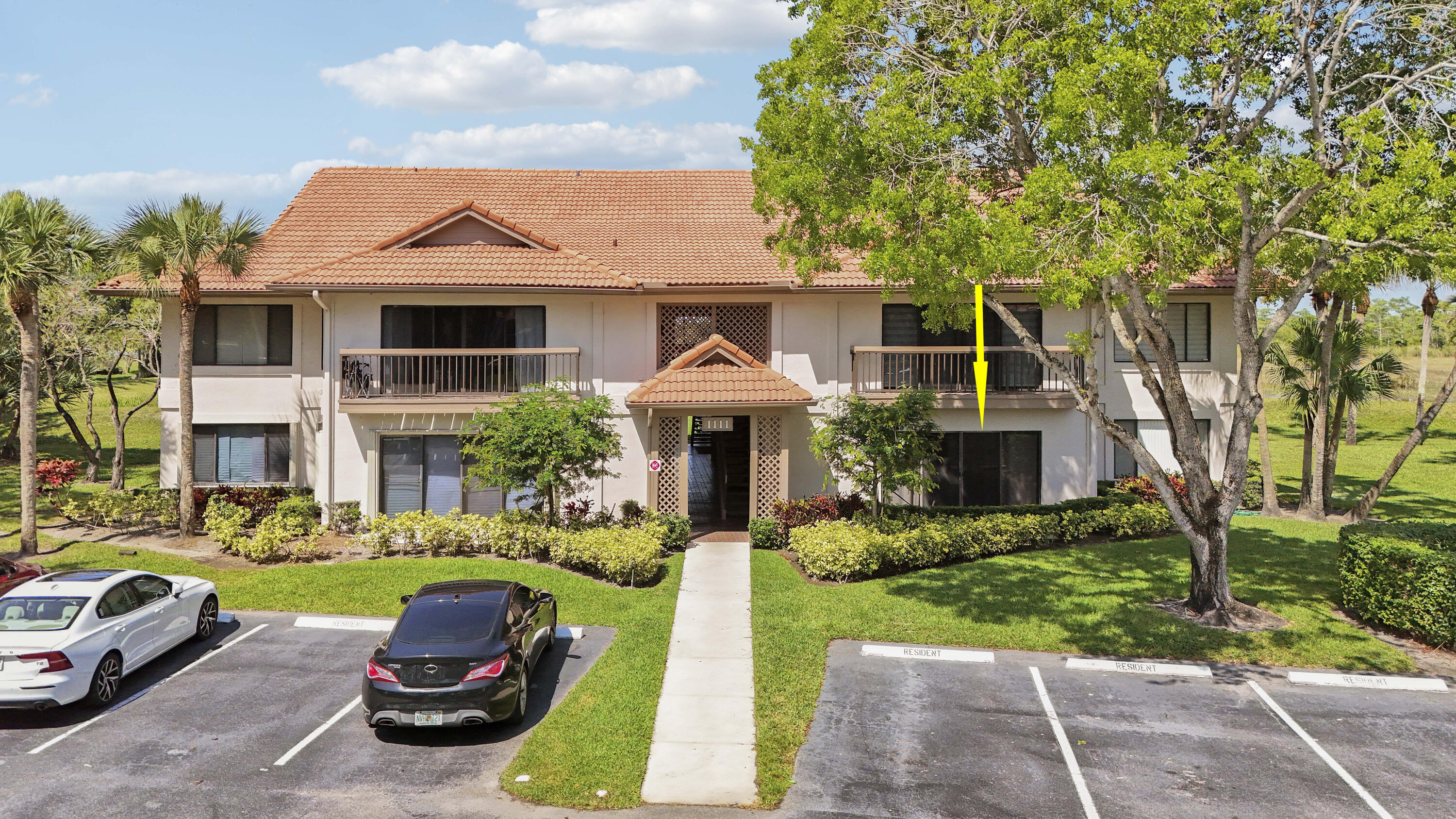DUNBAR WOODS CONDO I II AND III IN OR4410P782, - Residential