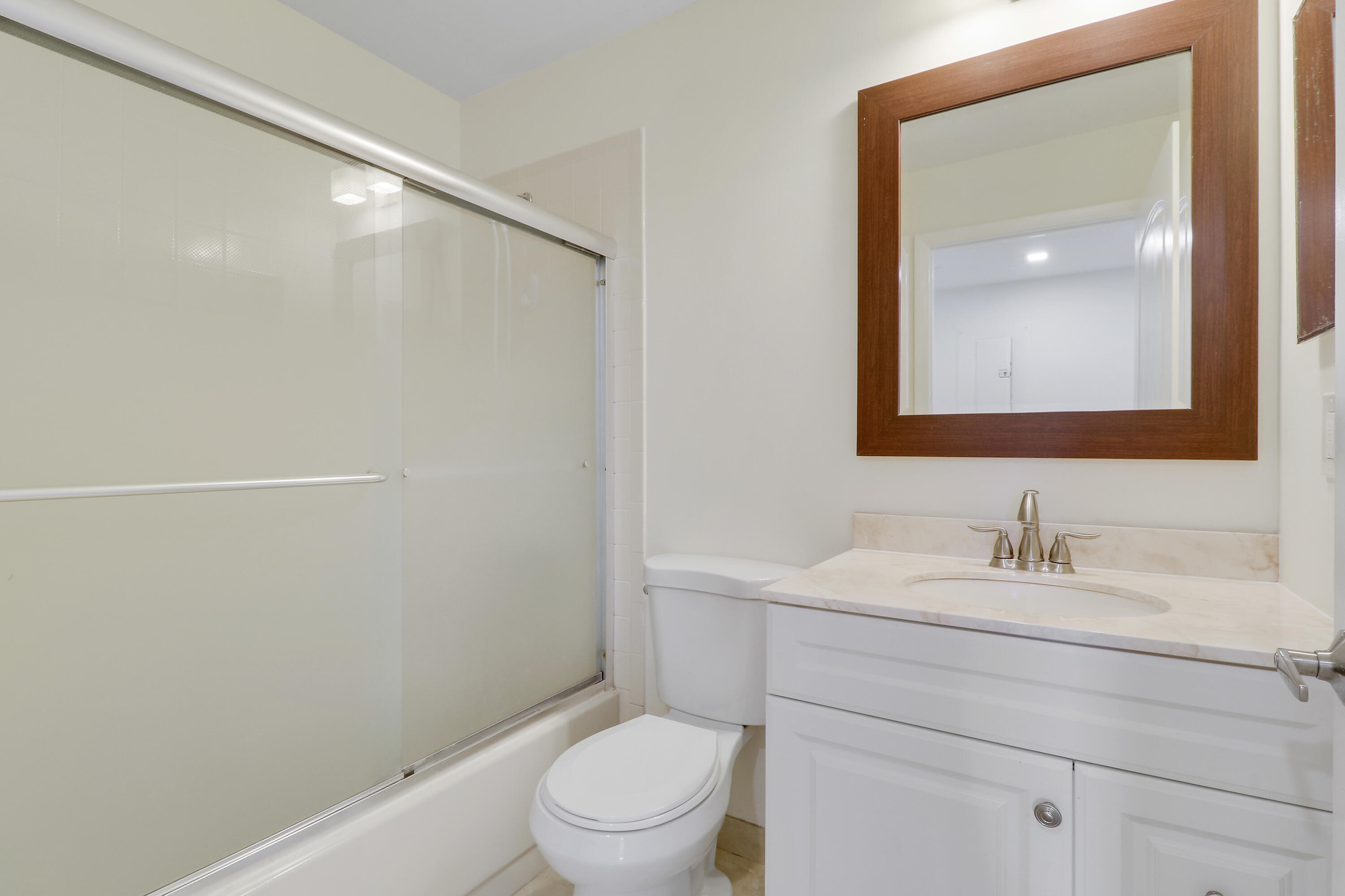 DUNBAR WOODS CONDO I II AND III IN OR4410P782, - Residential