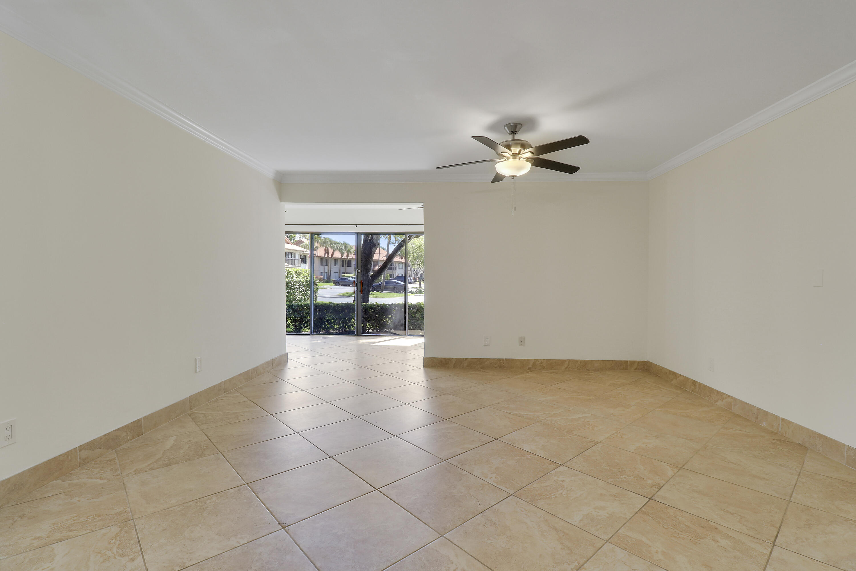 DUNBAR WOODS CONDO I II AND III IN OR4410P782, - Residential