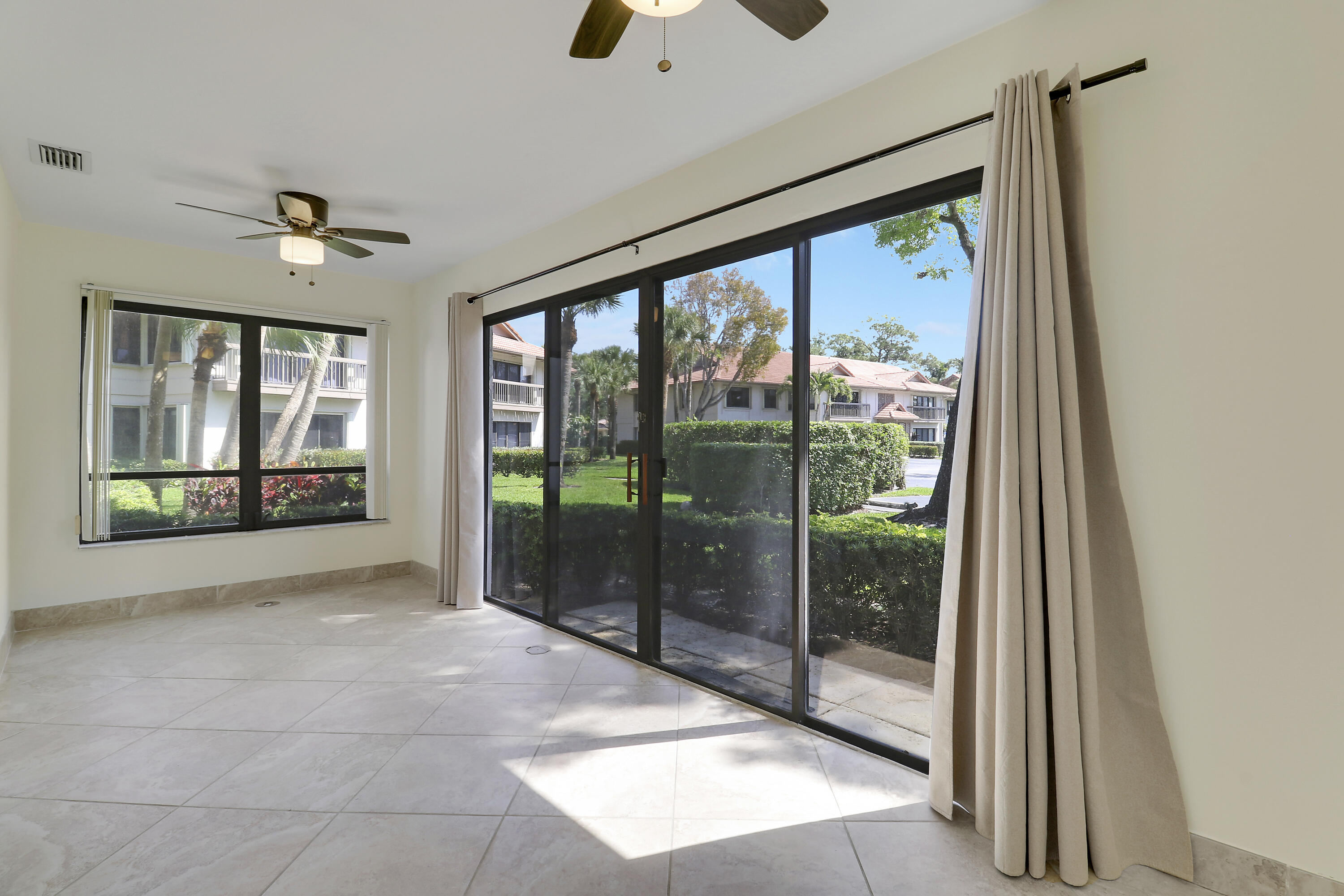 DUNBAR WOODS CONDO I II AND III IN OR4410P782, - Residential