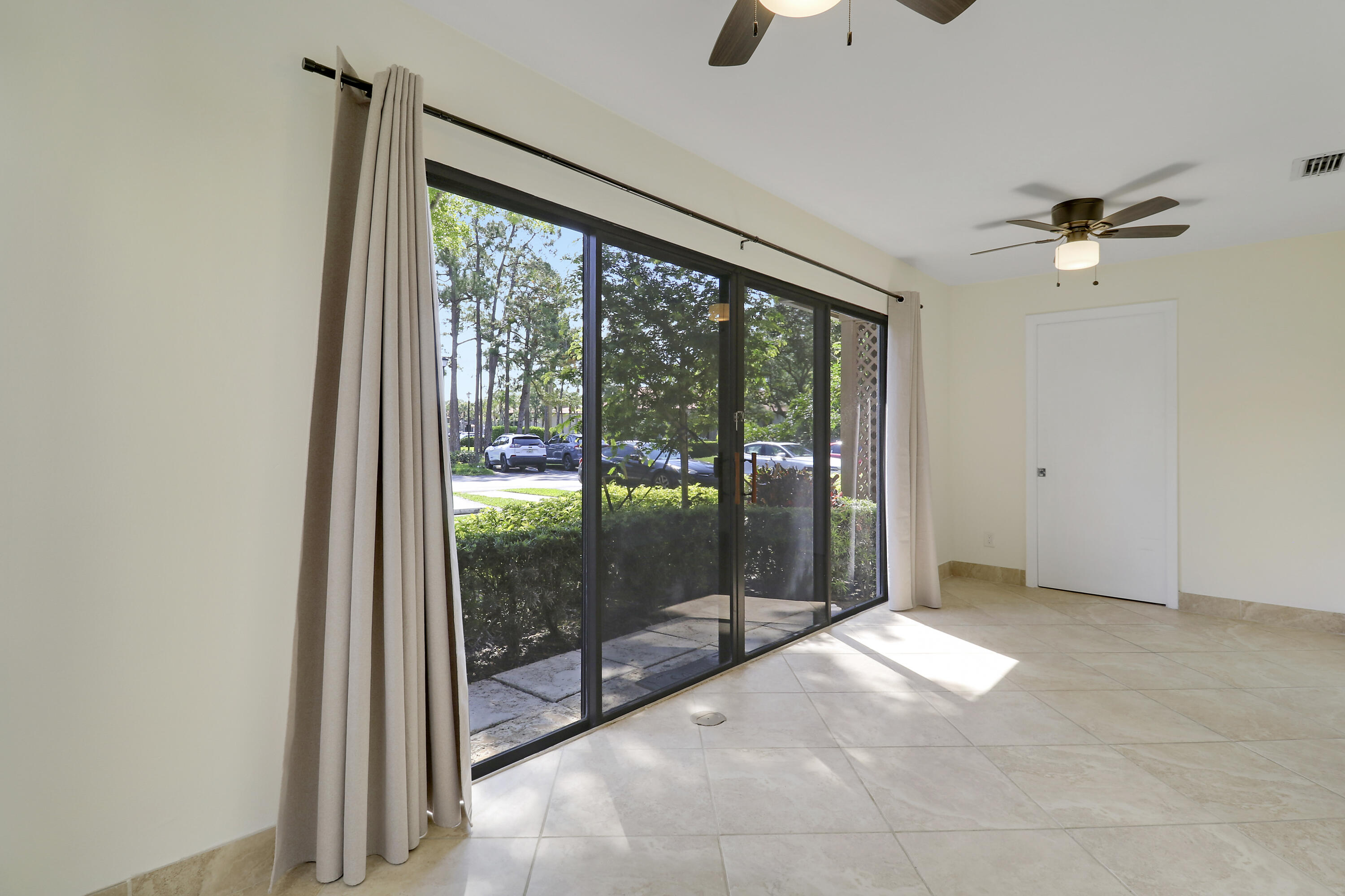 DUNBAR WOODS CONDO I II AND III IN OR4410P782, - Residential