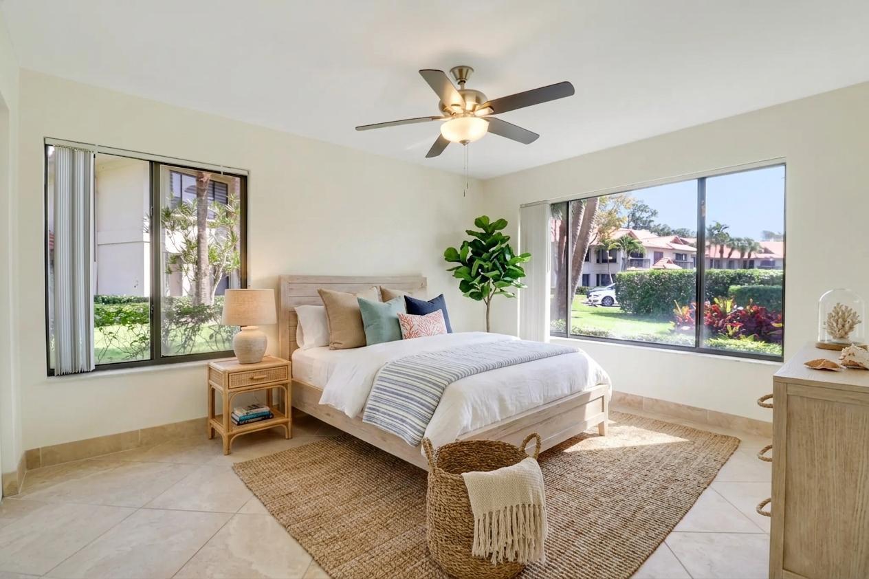 DUNBAR WOODS CONDO I II AND III IN OR4410P782, - Residential
