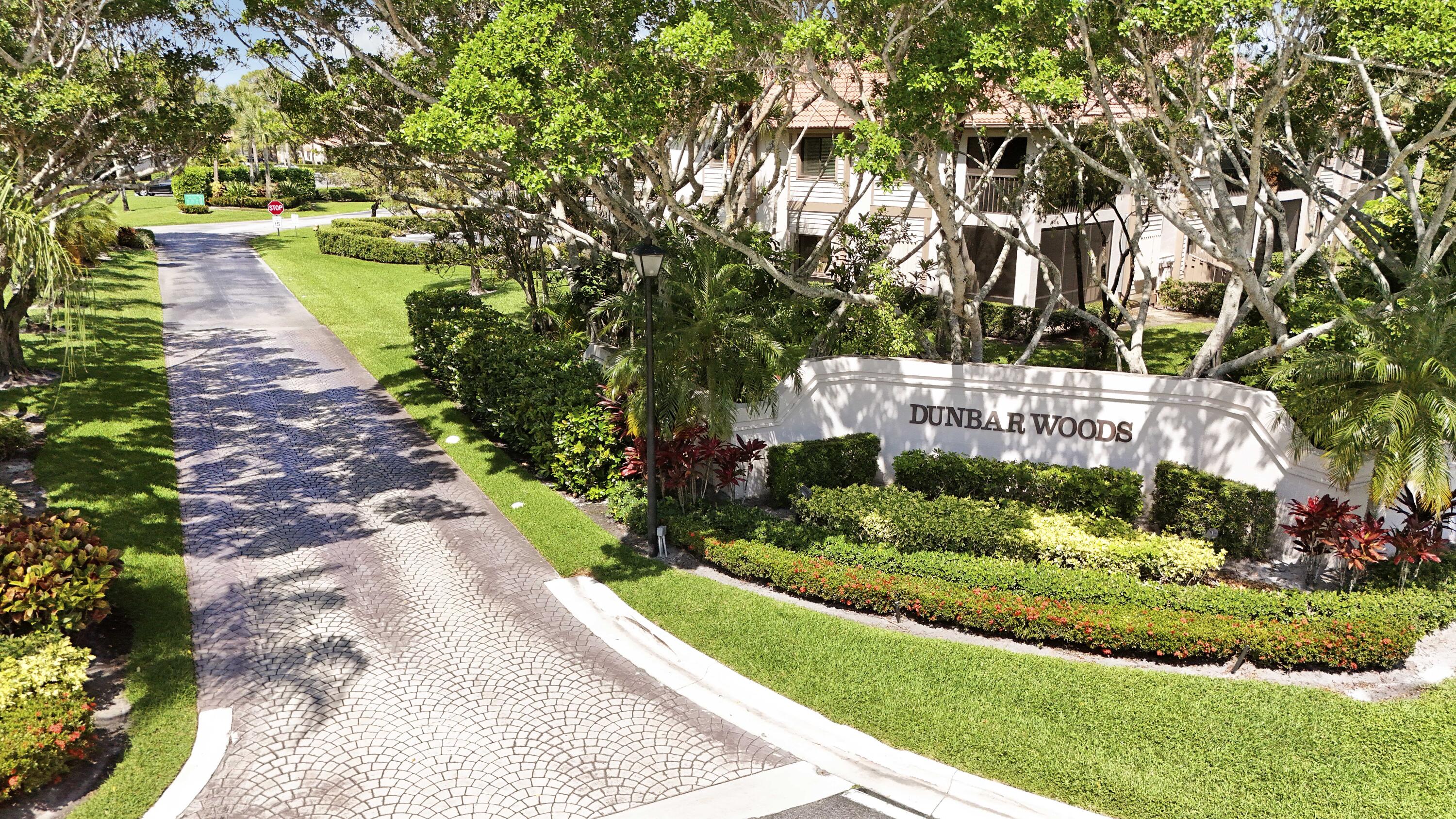 DUNBAR WOODS CONDO I II AND III IN OR4410P782, - Residential